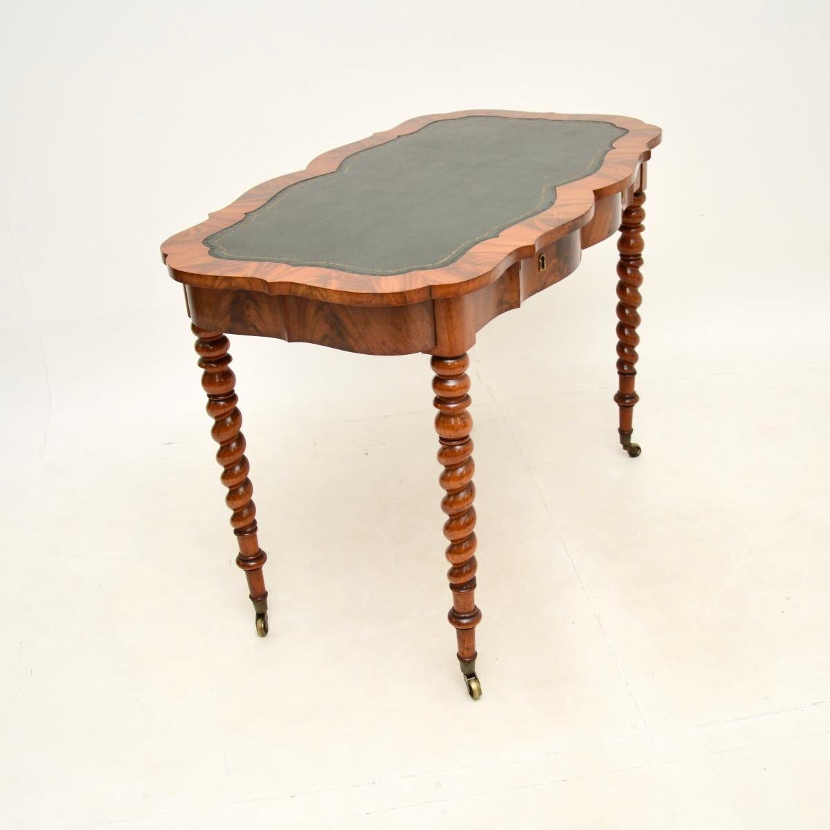 Antique Swedish Barley Twist Leg Desk / Writing Table In Good Condition In London, GB