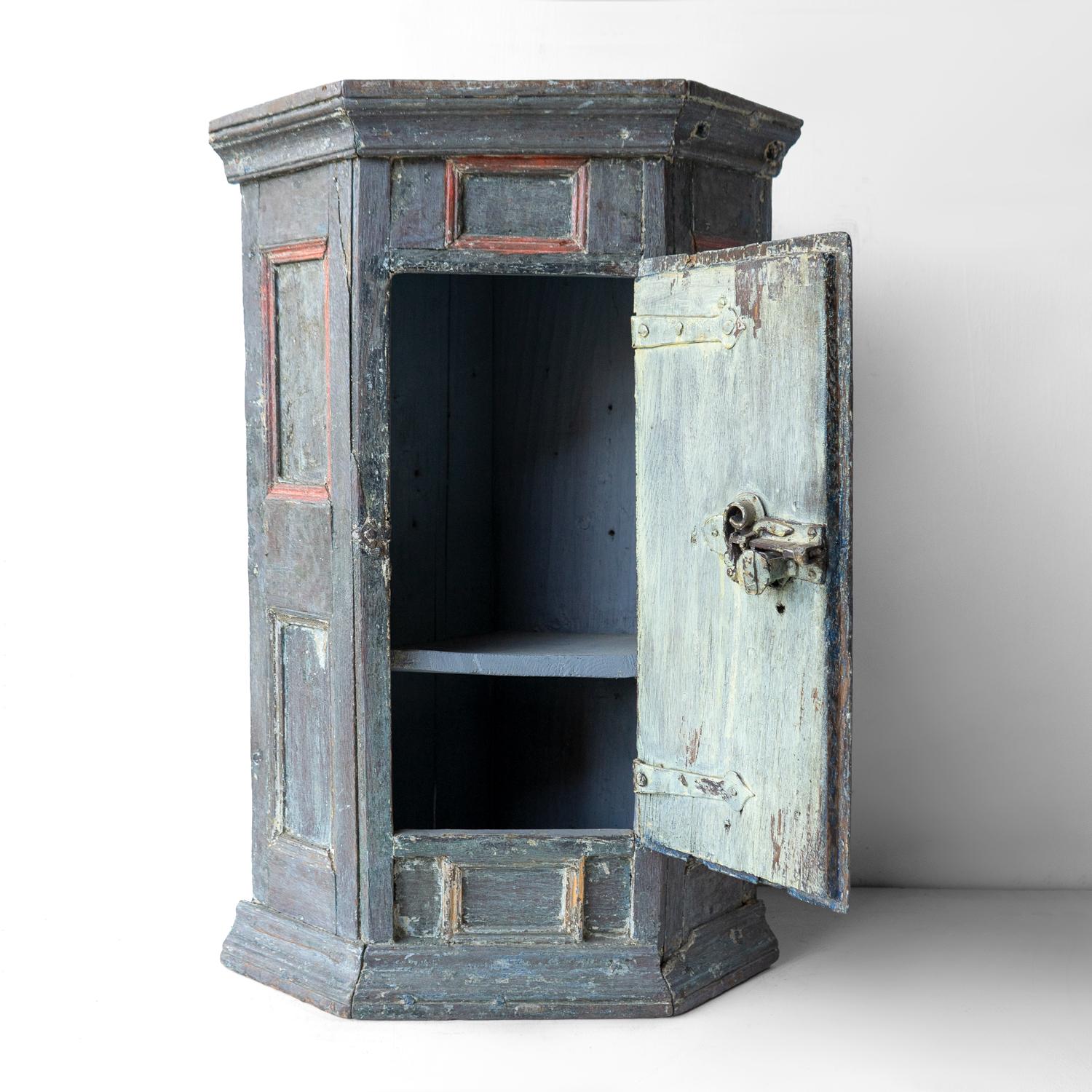 Antique Swedish Baroque Painted Corner Cabinet Cupboard, 17th Century For Sale 3