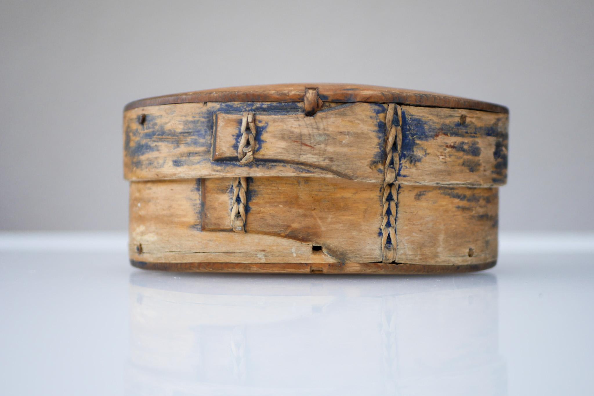 Hand-Crafted Antique Swedish Bent Wooden Tine Box, or 