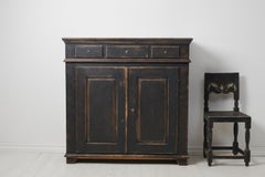 Antikes schwedisches schwarzes Landhaus-Sideboard