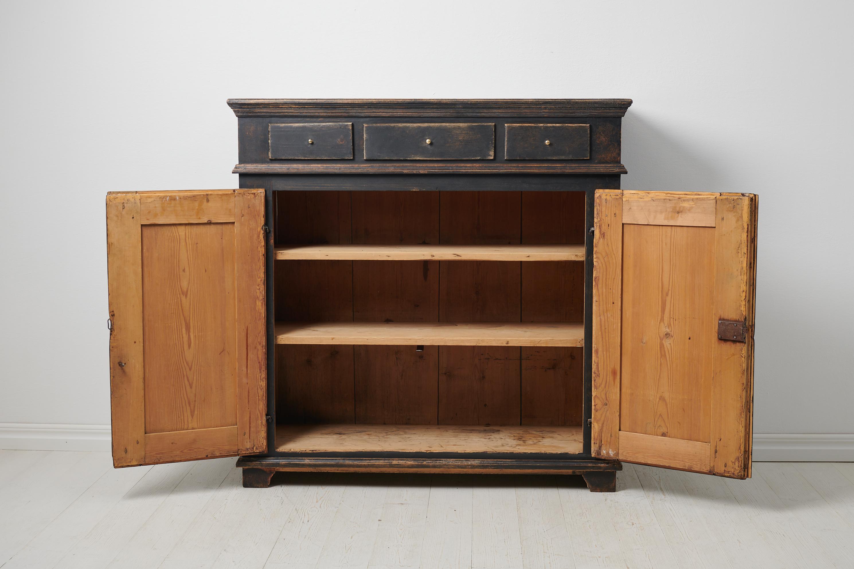 Antique Swedish Black Country House Sideboard In Good Condition For Sale In Kramfors, SE