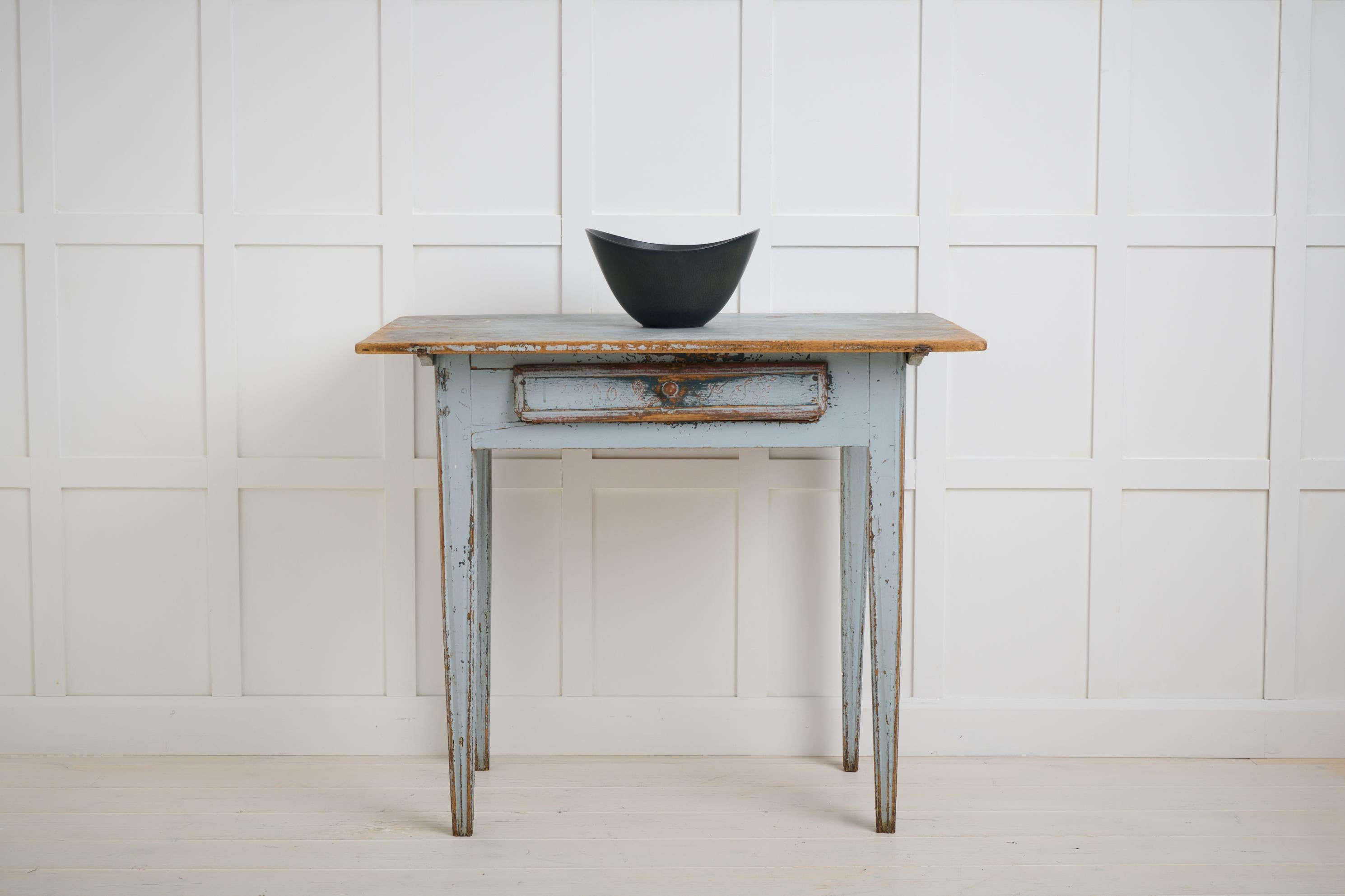 Antiker schwedischer blauer Landtisch im Gustavianischen Stil, Schublade und echte Patina (Schwedisch) im Angebot