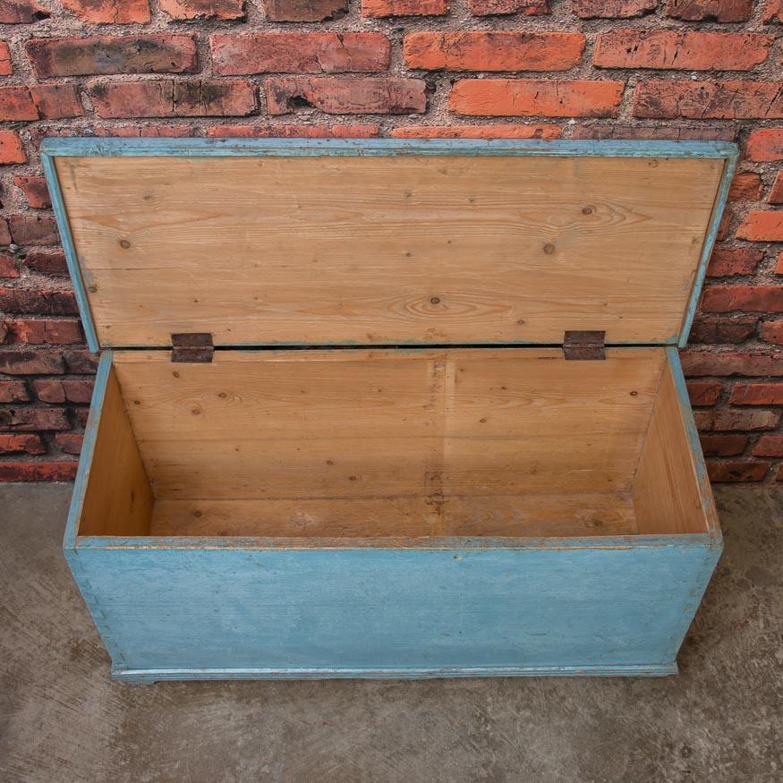 Antique Swedish Blue Painted Trunk In Good Condition In Round Top, TX