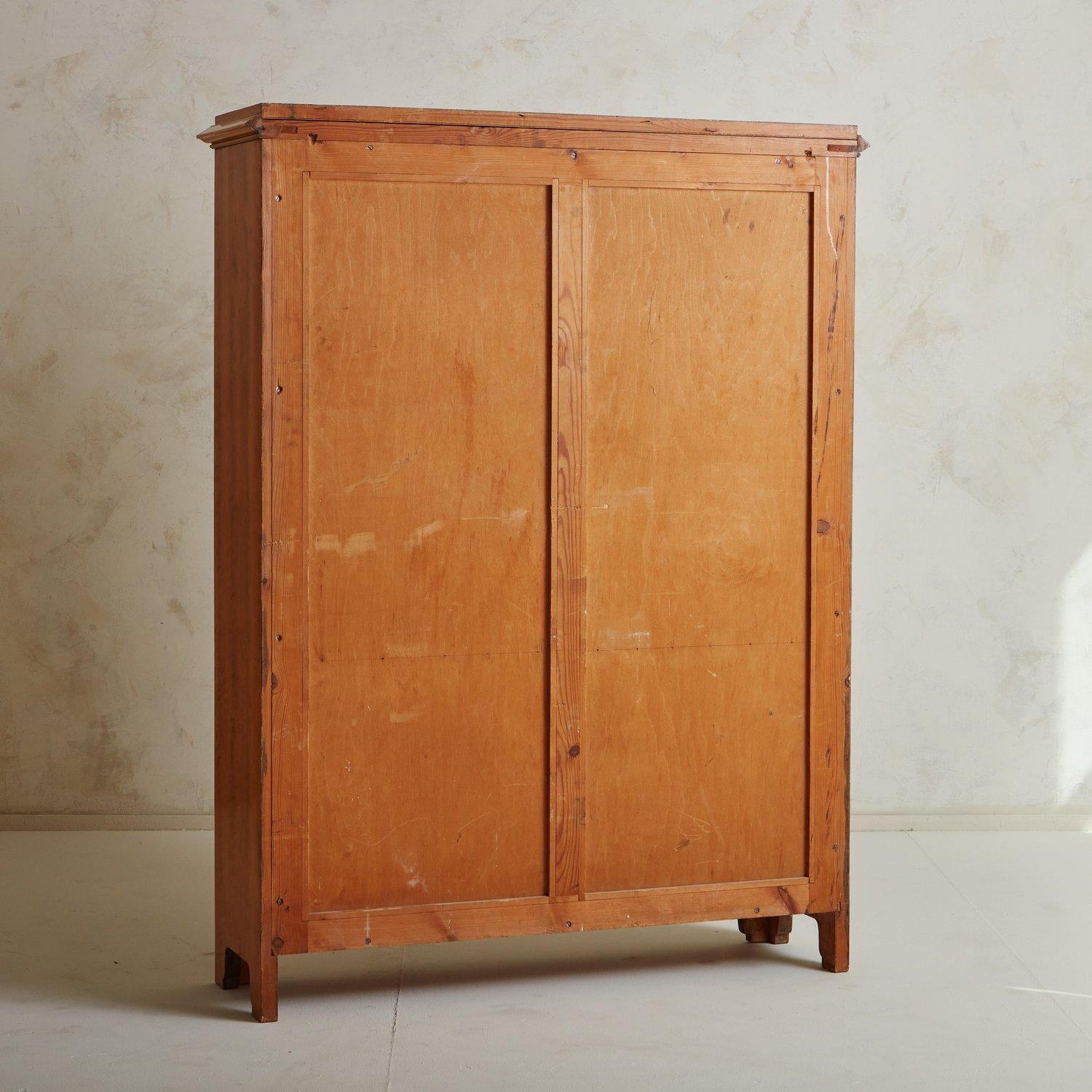 Antique Swedish Burl Wood Hutch In Good Condition For Sale In Chicago, IL