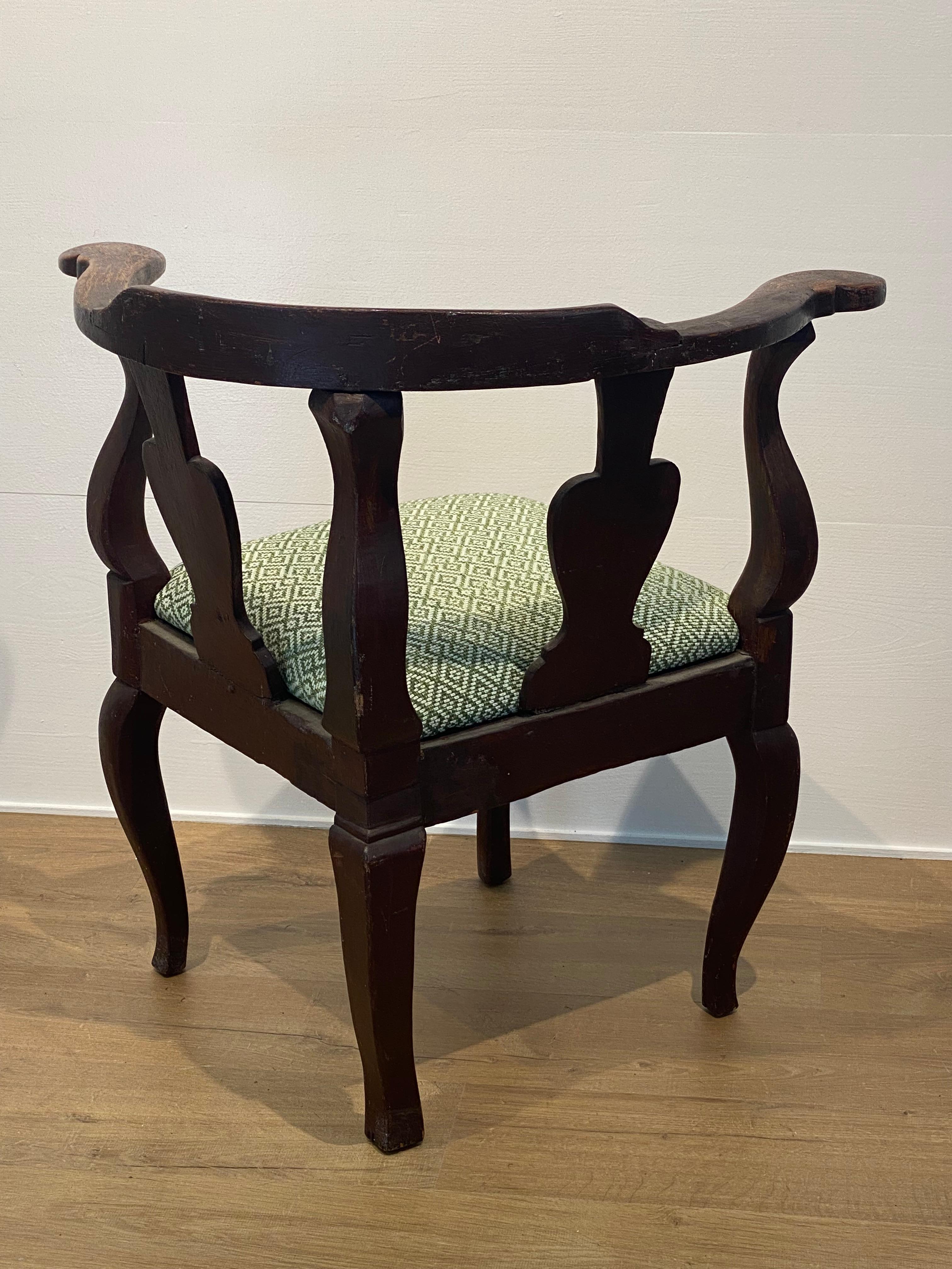 Antiker schwedischer Stuhl im Angebot 3