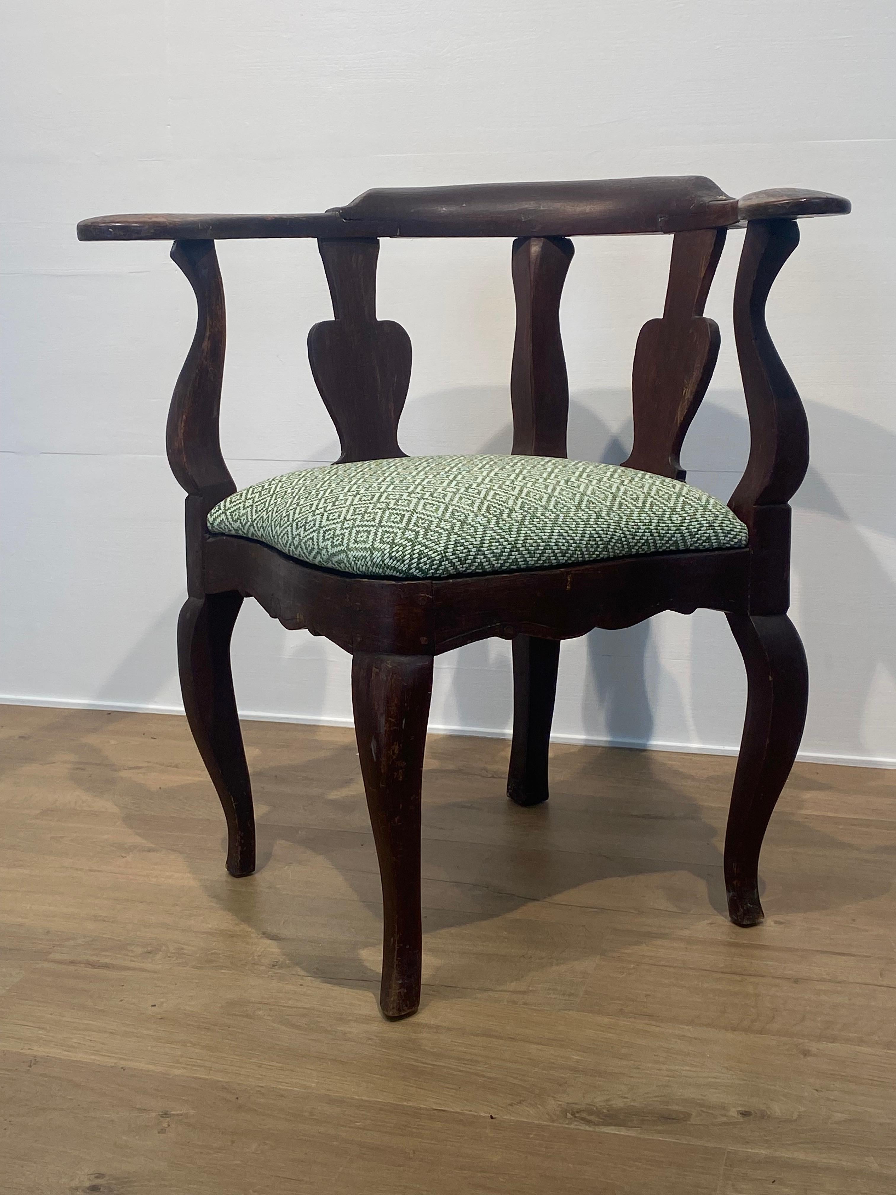 Elegant,antique Swedish Chair in Rococo Style,
nice colored patina of the wood, warm shine of the patinated wood as well,
refined but simple design of the chair,
new upholstered with Spanish Fabric of Gaston y Daniela,
comfortable seating,
can be