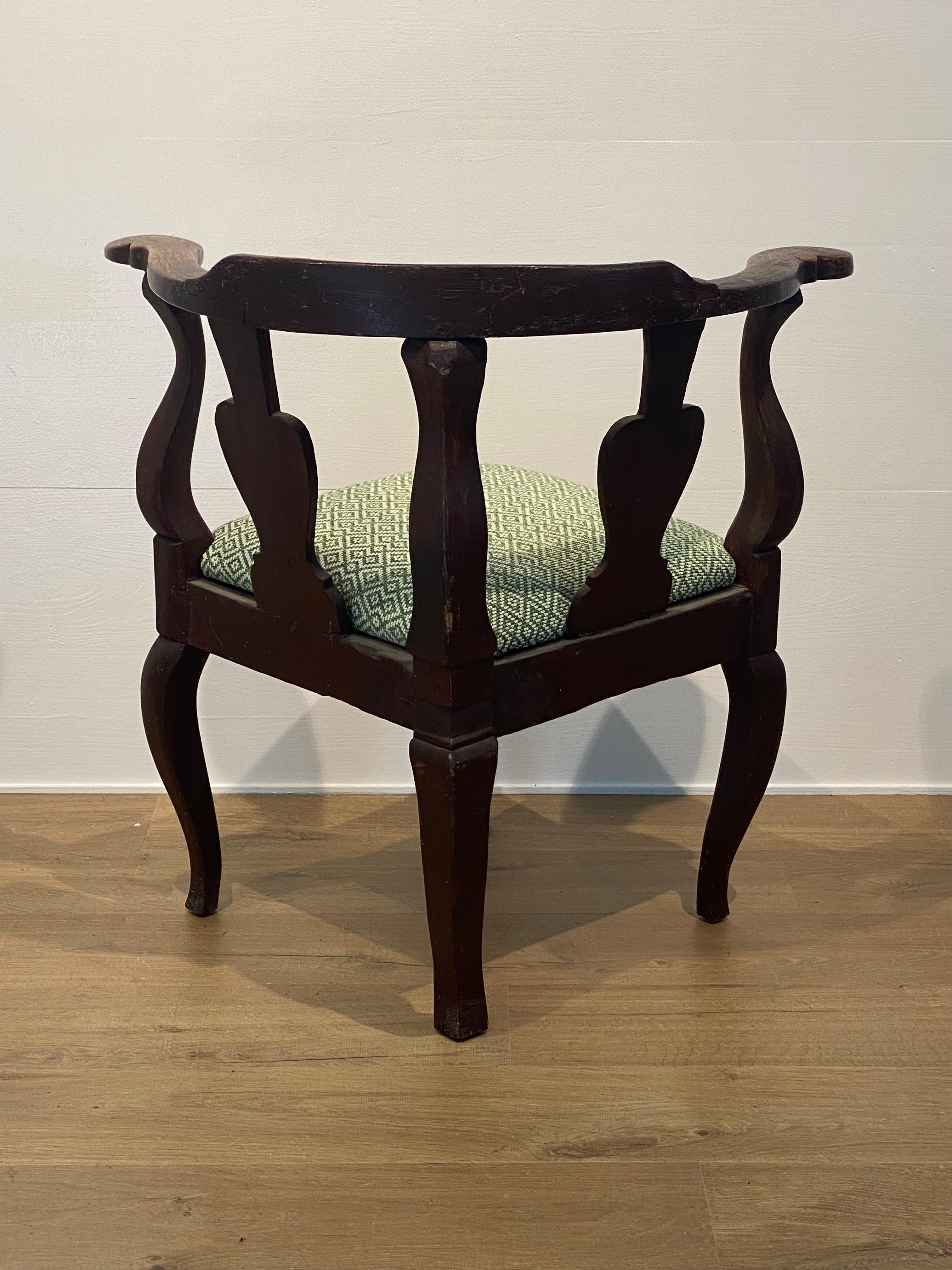 Antiker schwedischer Stuhl im Angebot 2