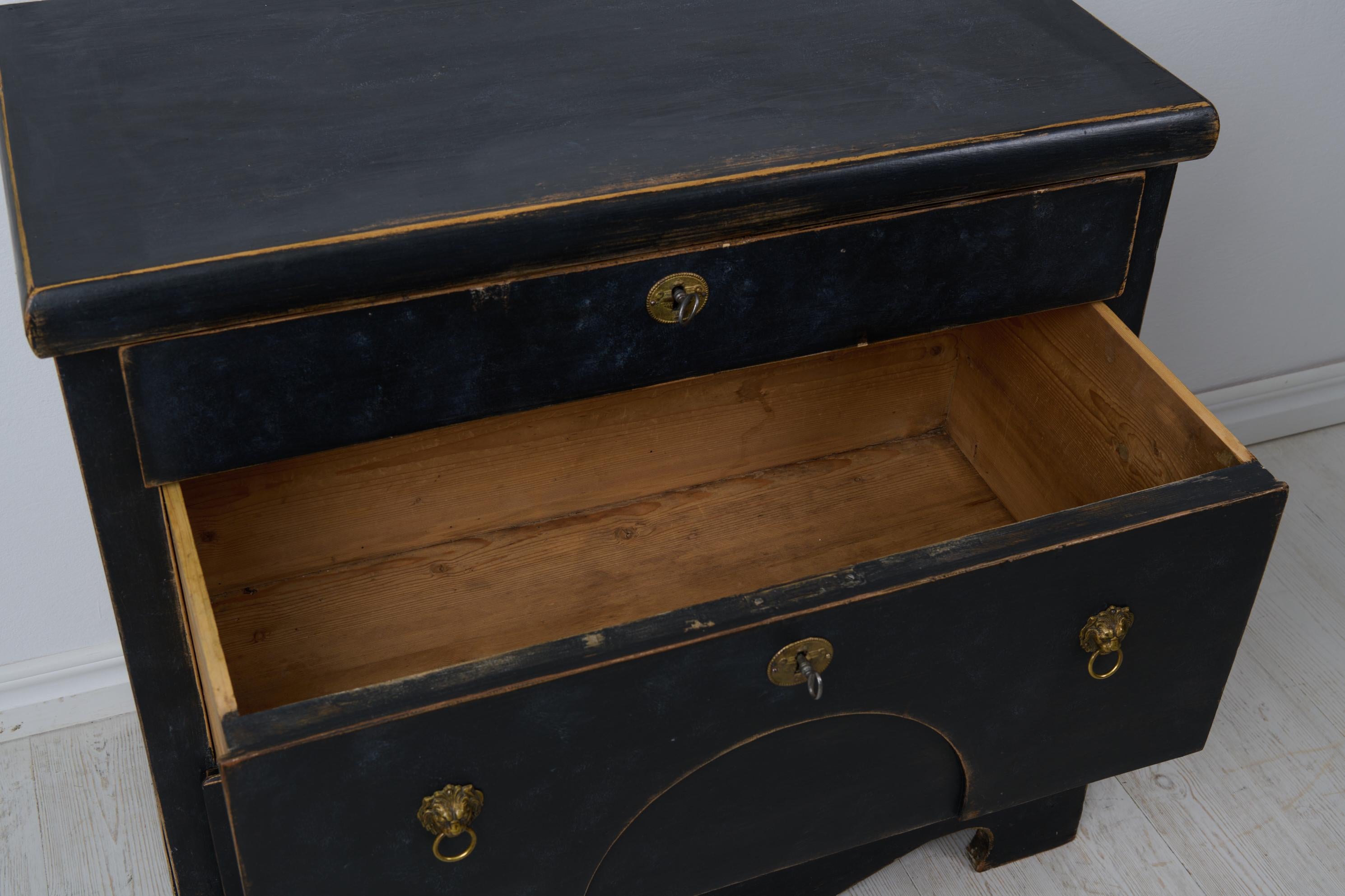 Antique Swedish Chest of Drawers in Empire Style with Three Drawers and Locks For Sale 4