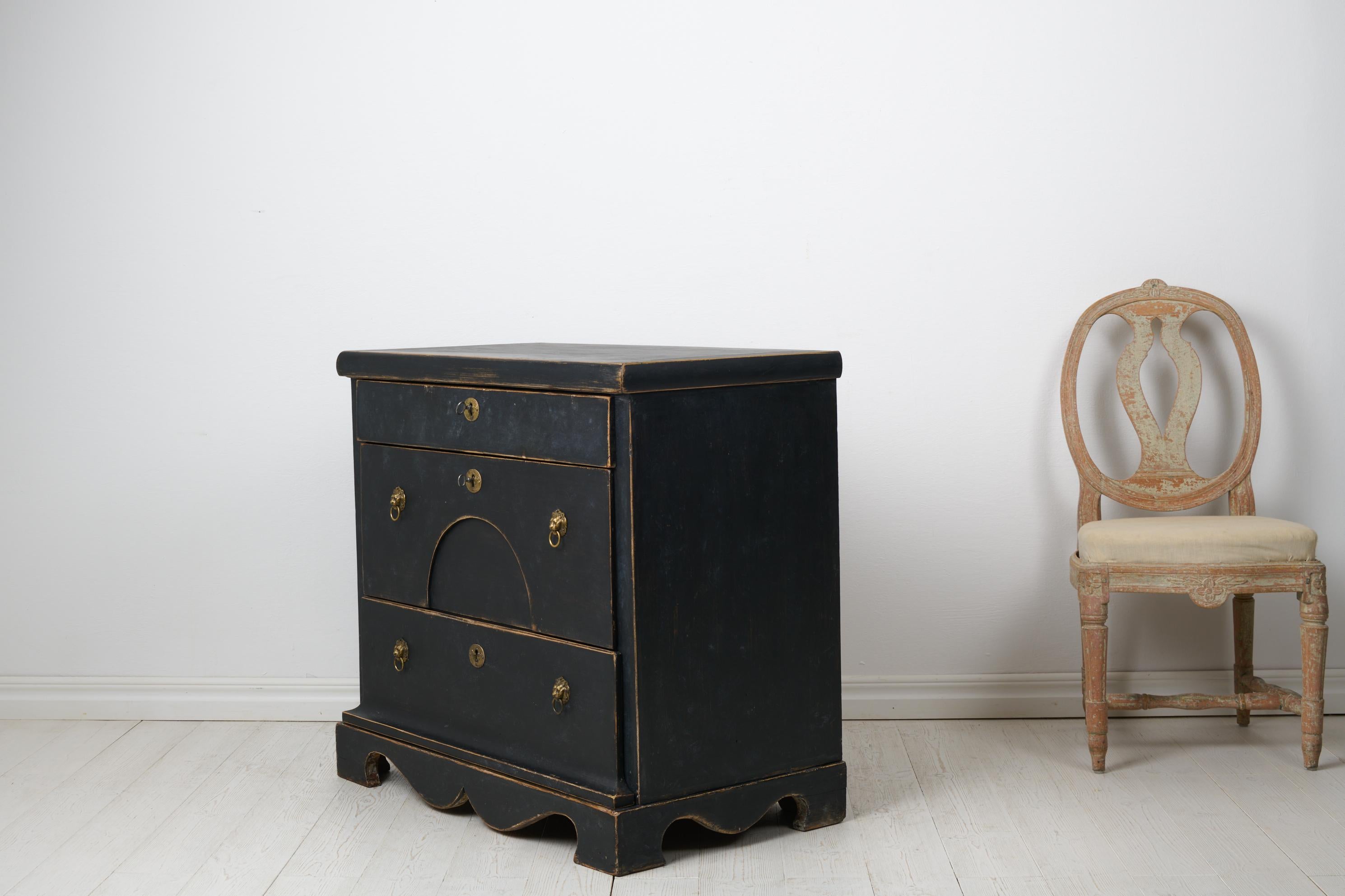 Hand-Crafted Antique Swedish Chest of Drawers in Empire Style with Three Drawers and Locks For Sale