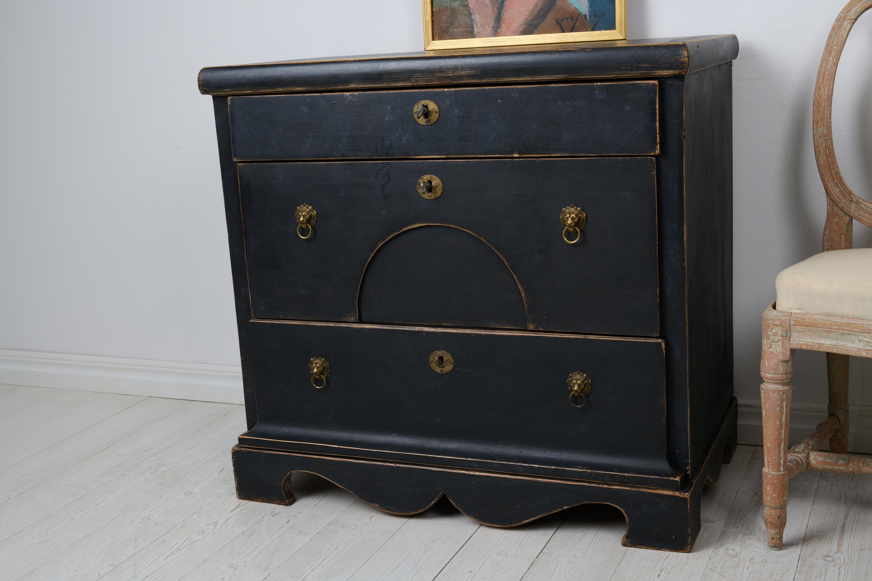 Antique Swedish Chest of Drawers in Empire Style with Three Drawers and Locks For Sale 1