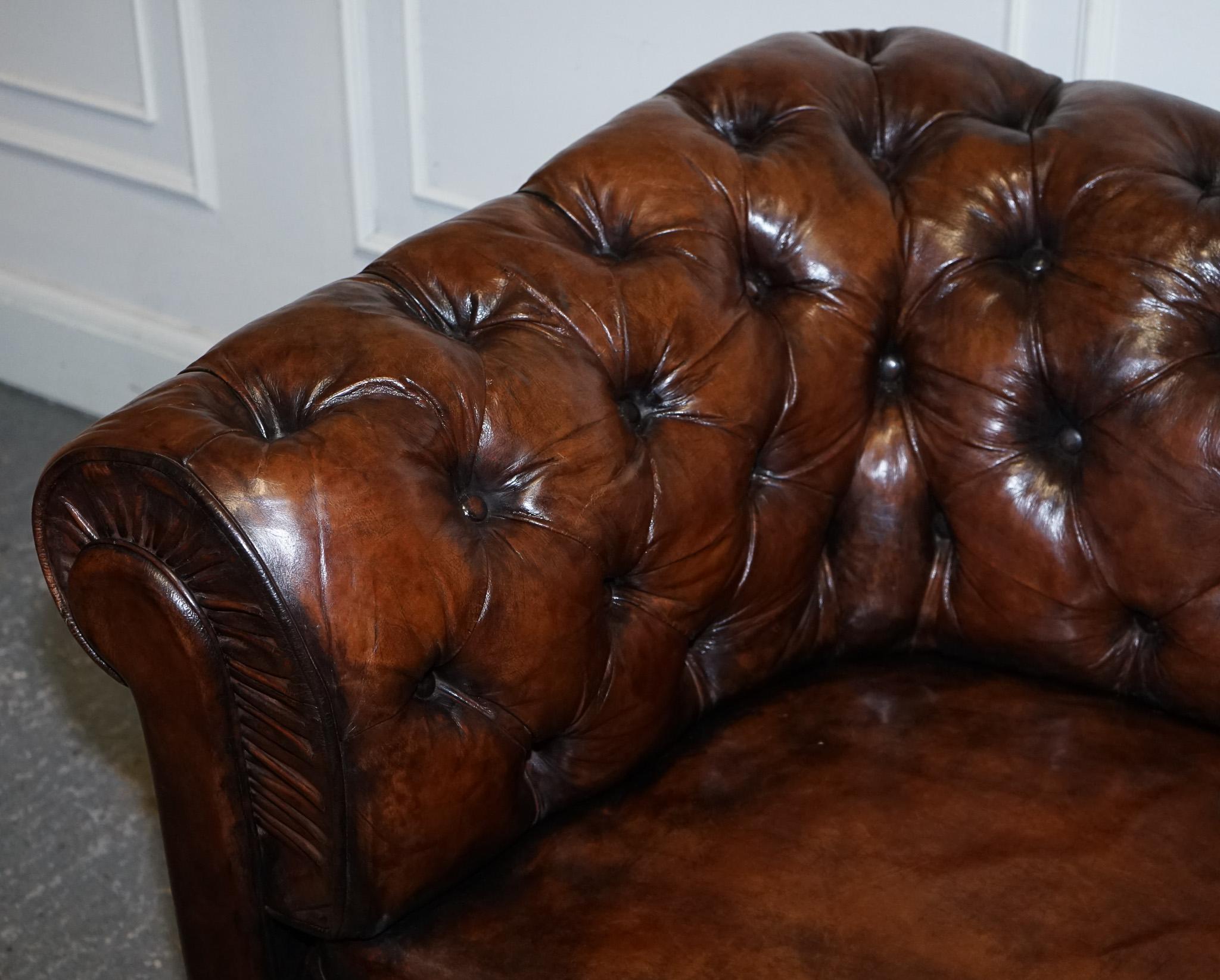 ANTIQUE SWEDISH CHESTERFIELD HAND DYED LEATHER FULLY COiL SPRUNG THREE SEAT SOFA im Angebot 9