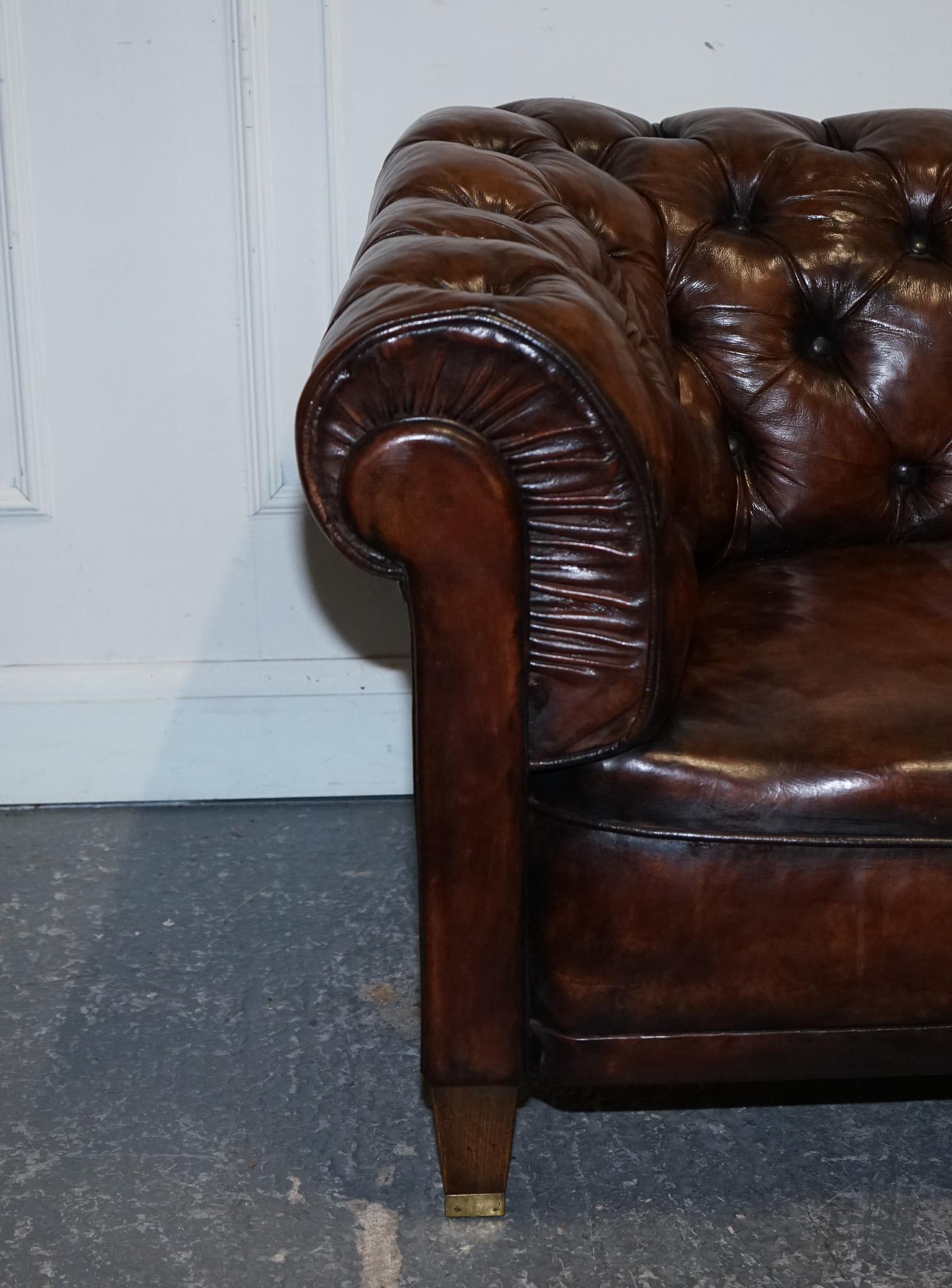 ANTIQUE SWEDISH CHESTERFIELD HAND DYED LEATHER FULLY COiL SPRUNG THREE SEAT SOFA im Angebot 10