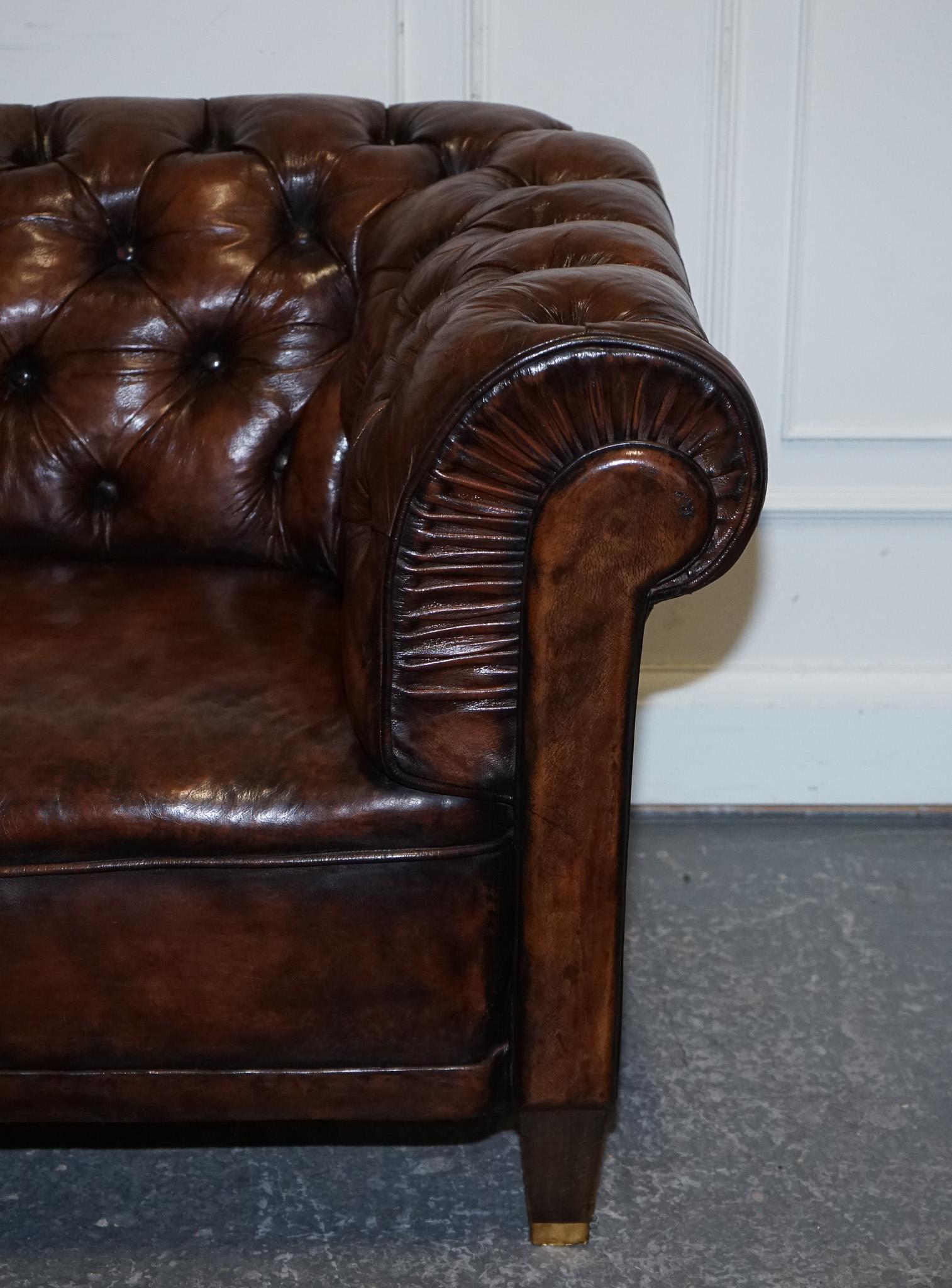 ANTIQUE SWEDISH CHESTERFIELD HAND DYED LEATHER FULLY COiL SPRUNG THREE SEAT SOFA im Angebot 11