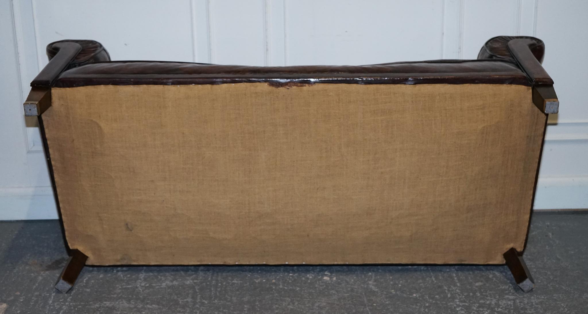 ANTIQUE SWEDISH CHESTERFIELD HAND DYED LEATHER FULLY COiL SPRUNG THREE SEAT SOFA im Angebot 12