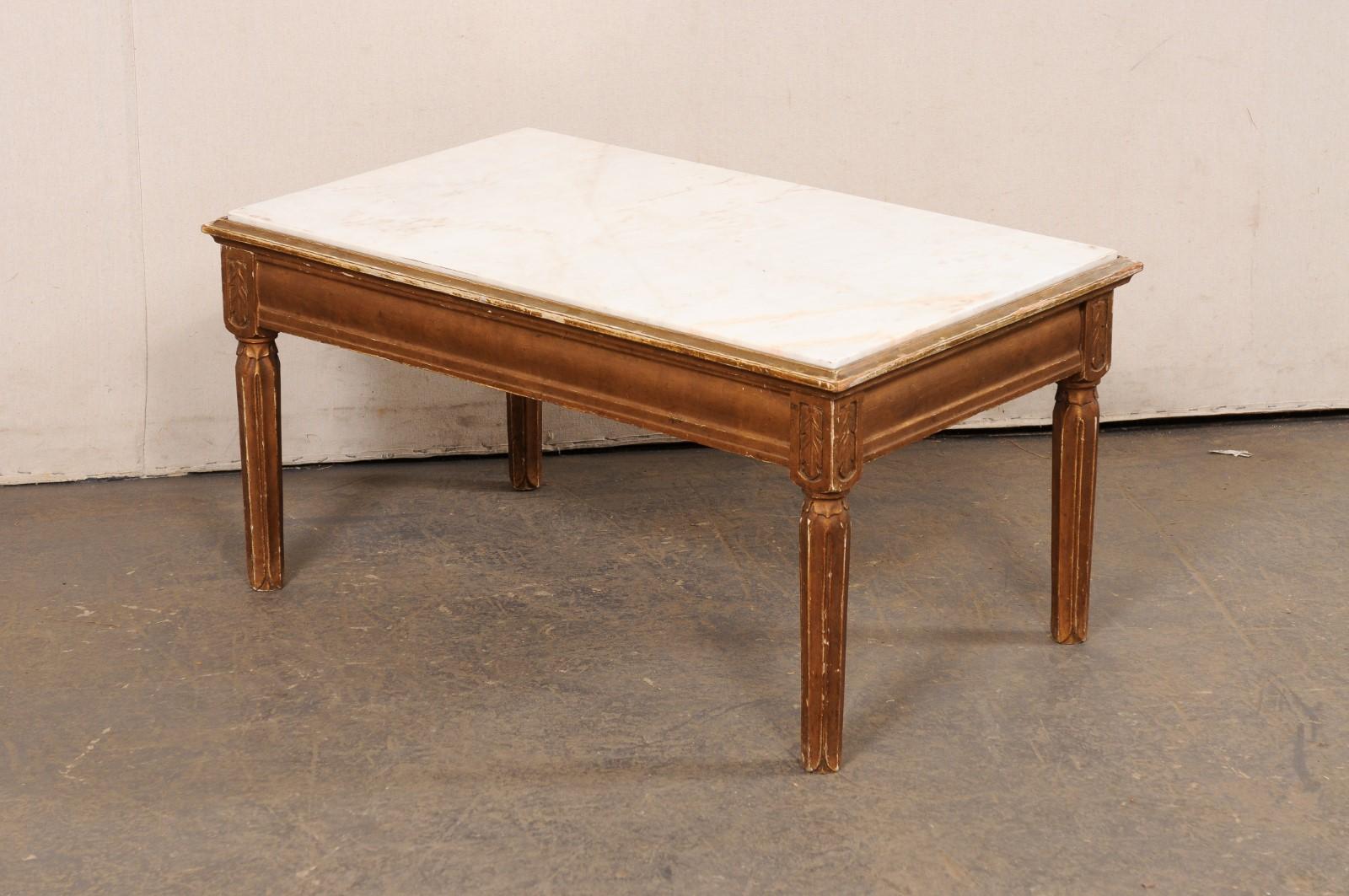 Marbre Ancienne table basse suédoise avec plateau en marbre blanc en vente