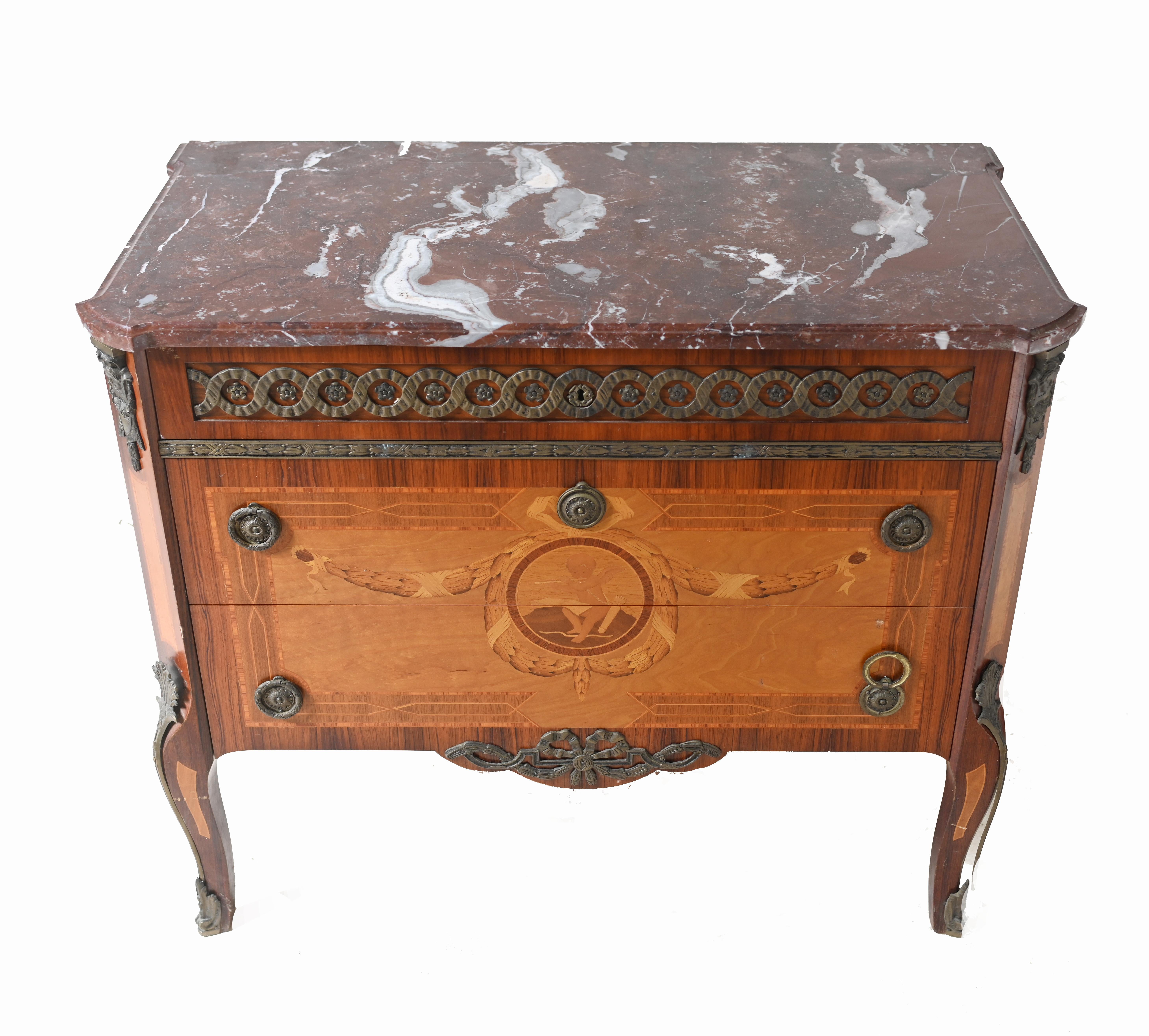 Commode suédoise ancienne en marqueterie 1920 Bon état - En vente à Potters Bar, GB