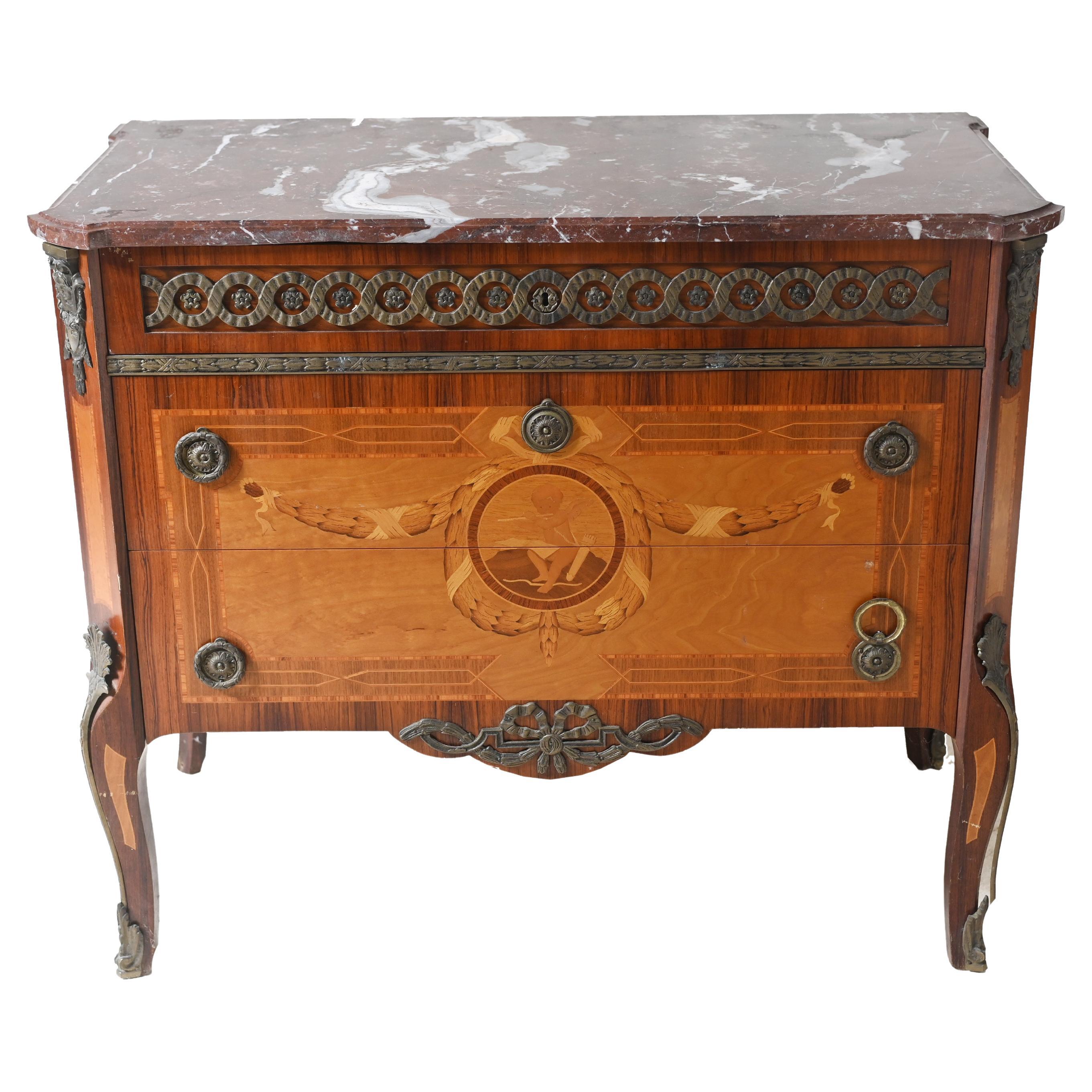 Commode suédoise ancienne en marqueterie 1920 en vente