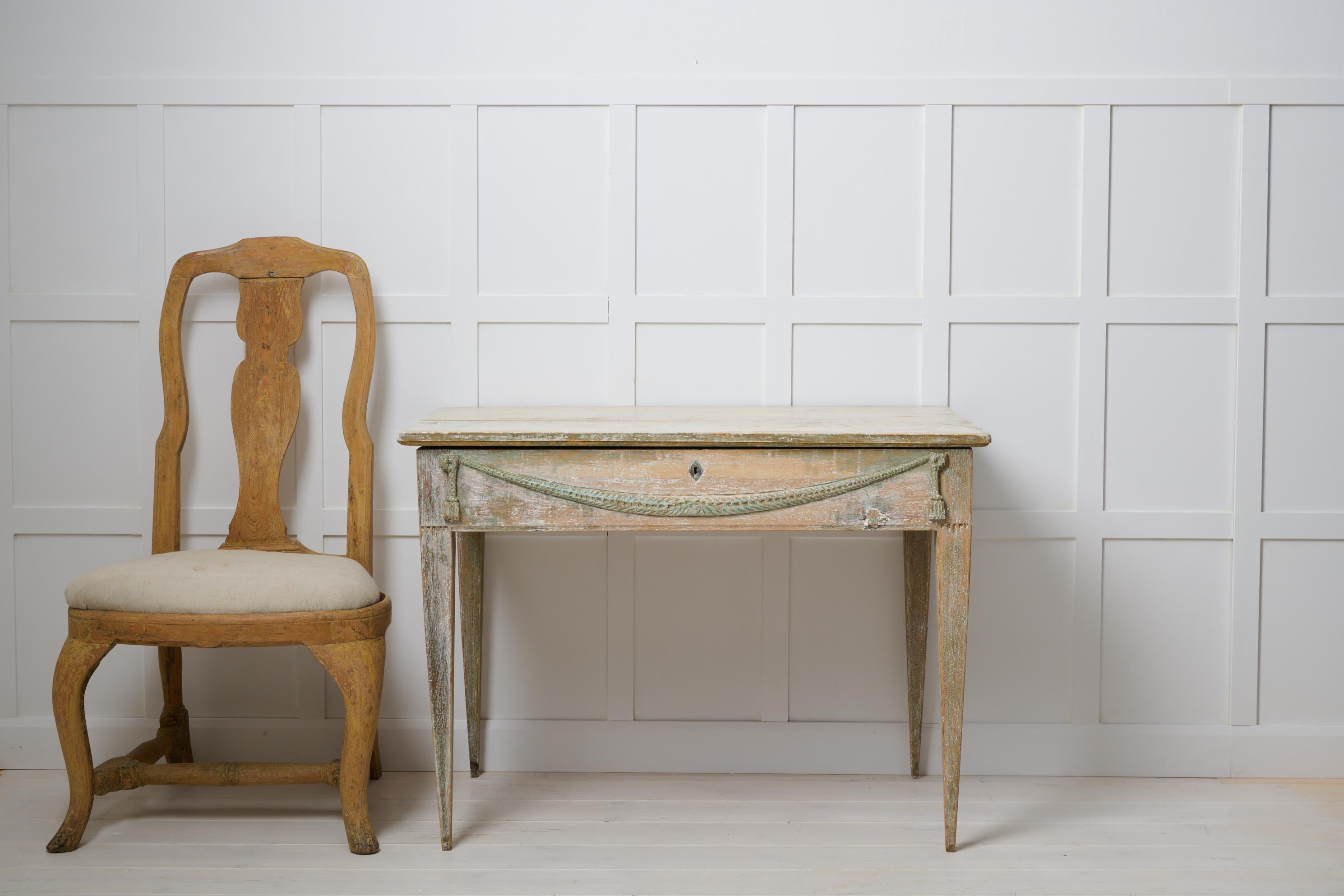 Antique Swedish Console or Wall Table in Gustavian Style with Original Paint In Good Condition In Kramfors, SE
