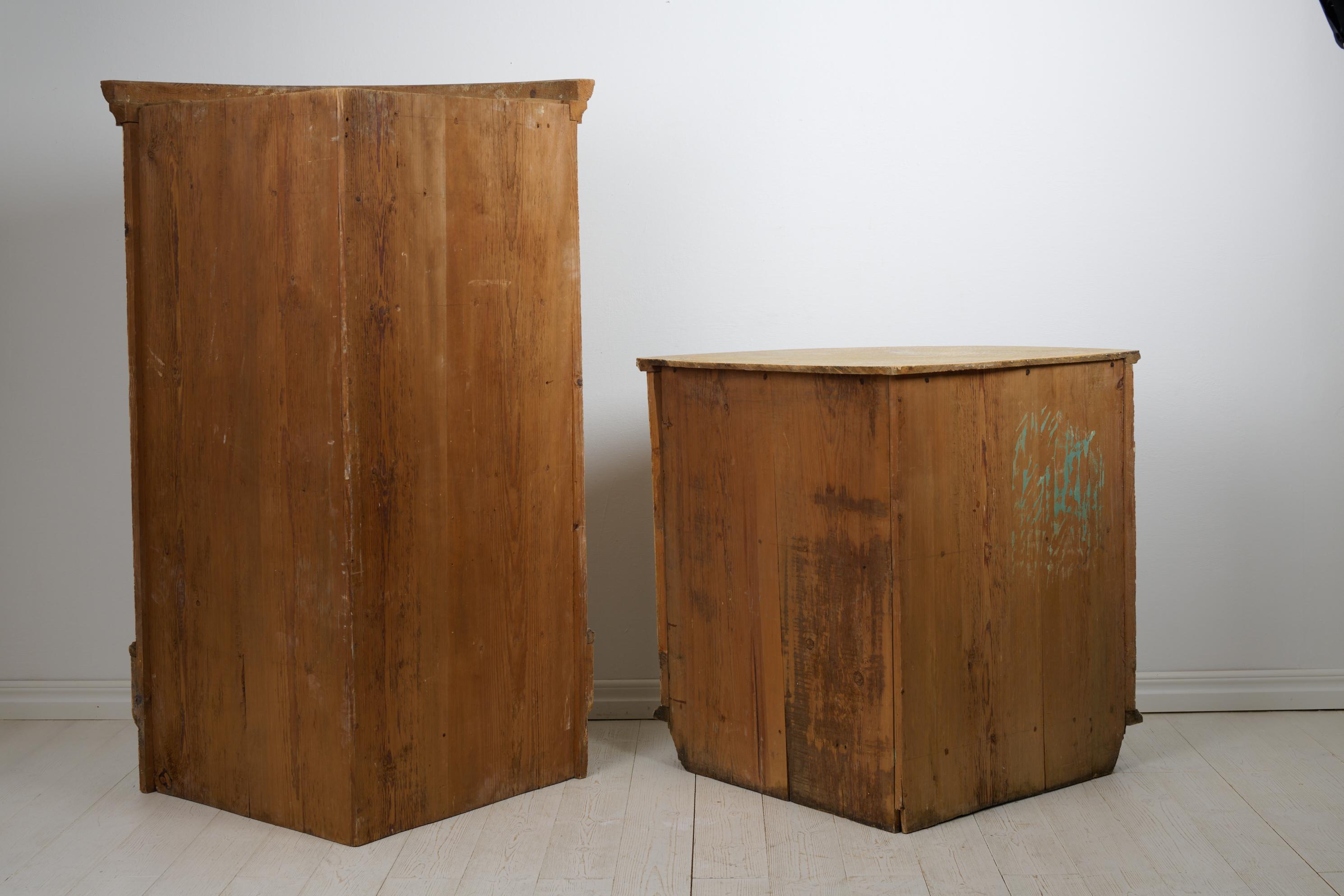 Antique Swedish Corner Cabinet in Gustavian Style with Carved Stylised Flowers For Sale 4