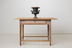 Antiker schwedischer Landhaustisch mit Schublade in unangetastetem Originalzustand