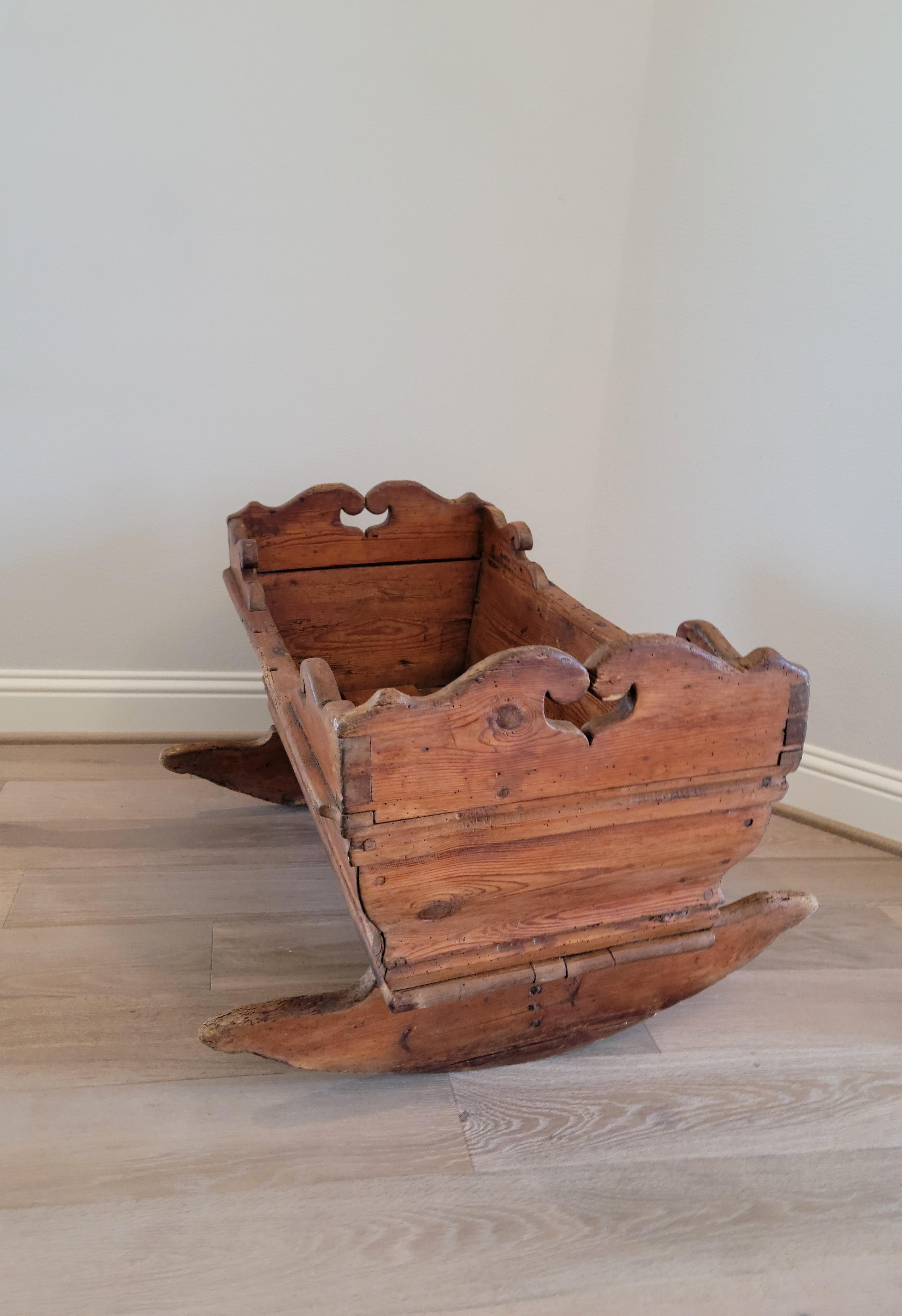 Antique Swedish Country Pine Rocking Bassinet  For Sale 7