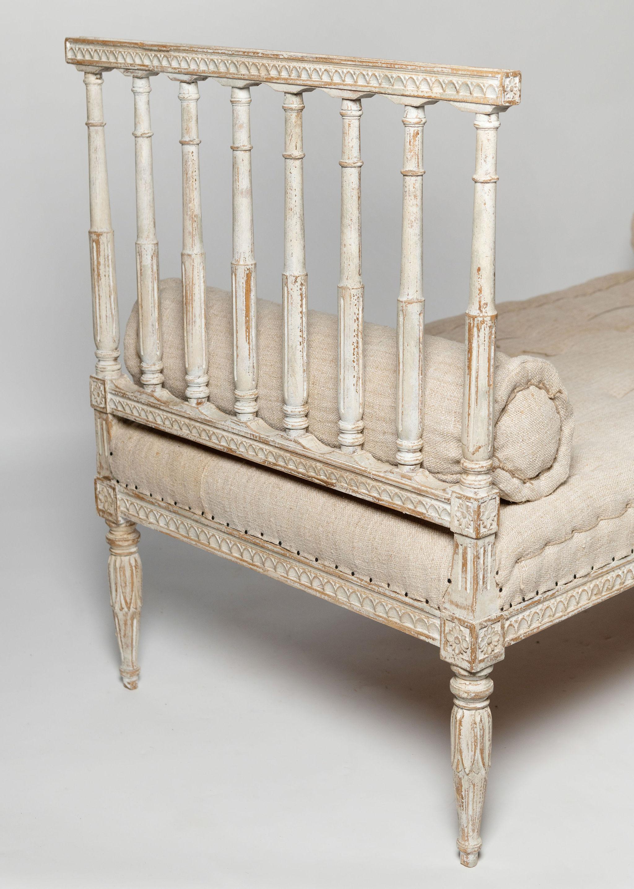 Antique Swedish daybed, sofa, stool, c1800, gustavian, Swedish upholstery   For Sale 4