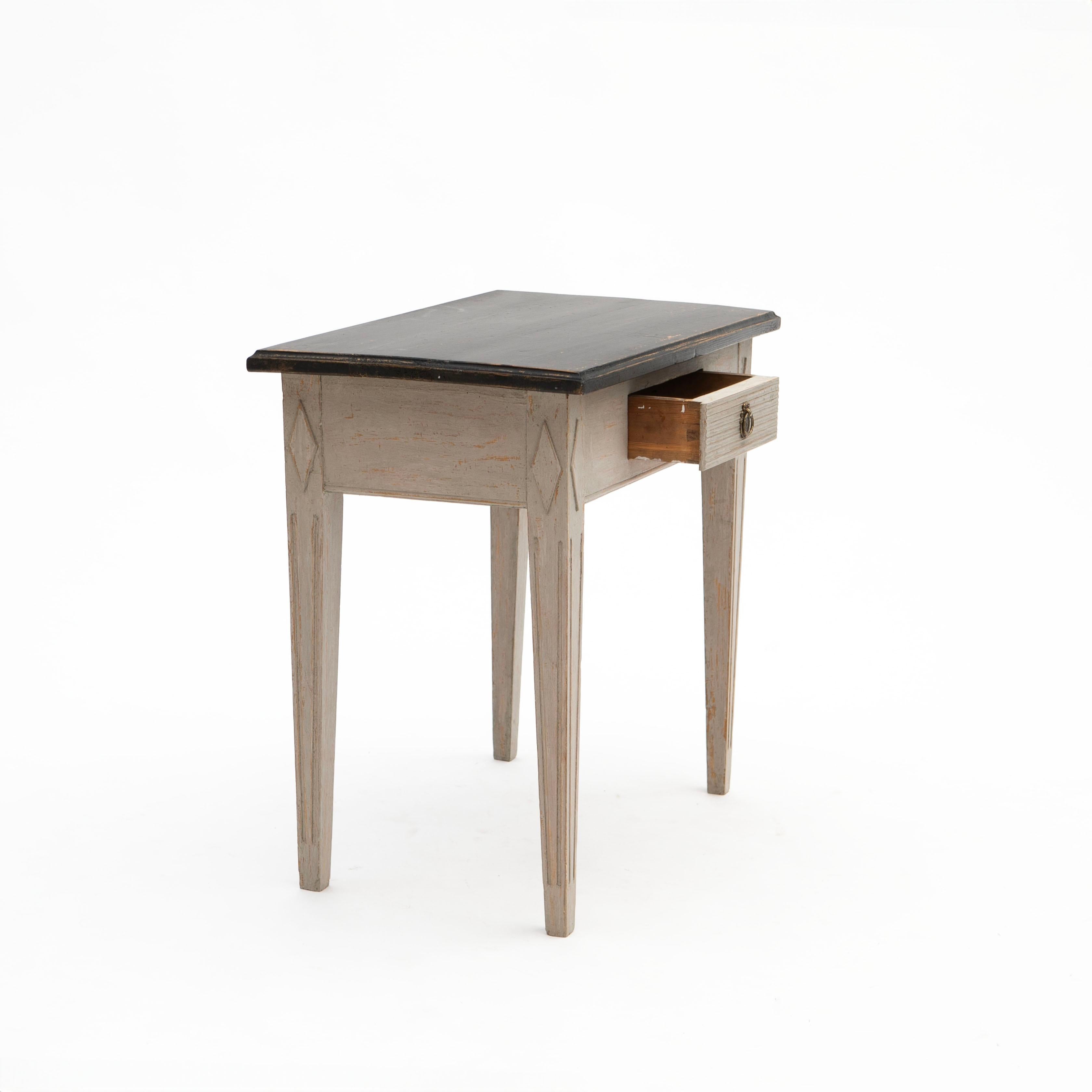 Gustavien Petite table / console gustavienne suédoise du début du 19e siècle en vente