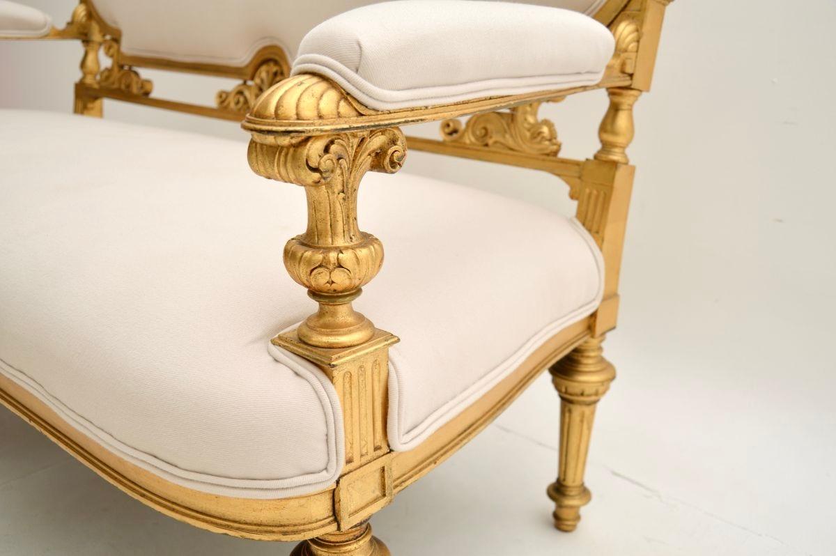 Canapé ancien en bois doré de style Empire suédois en vente 6