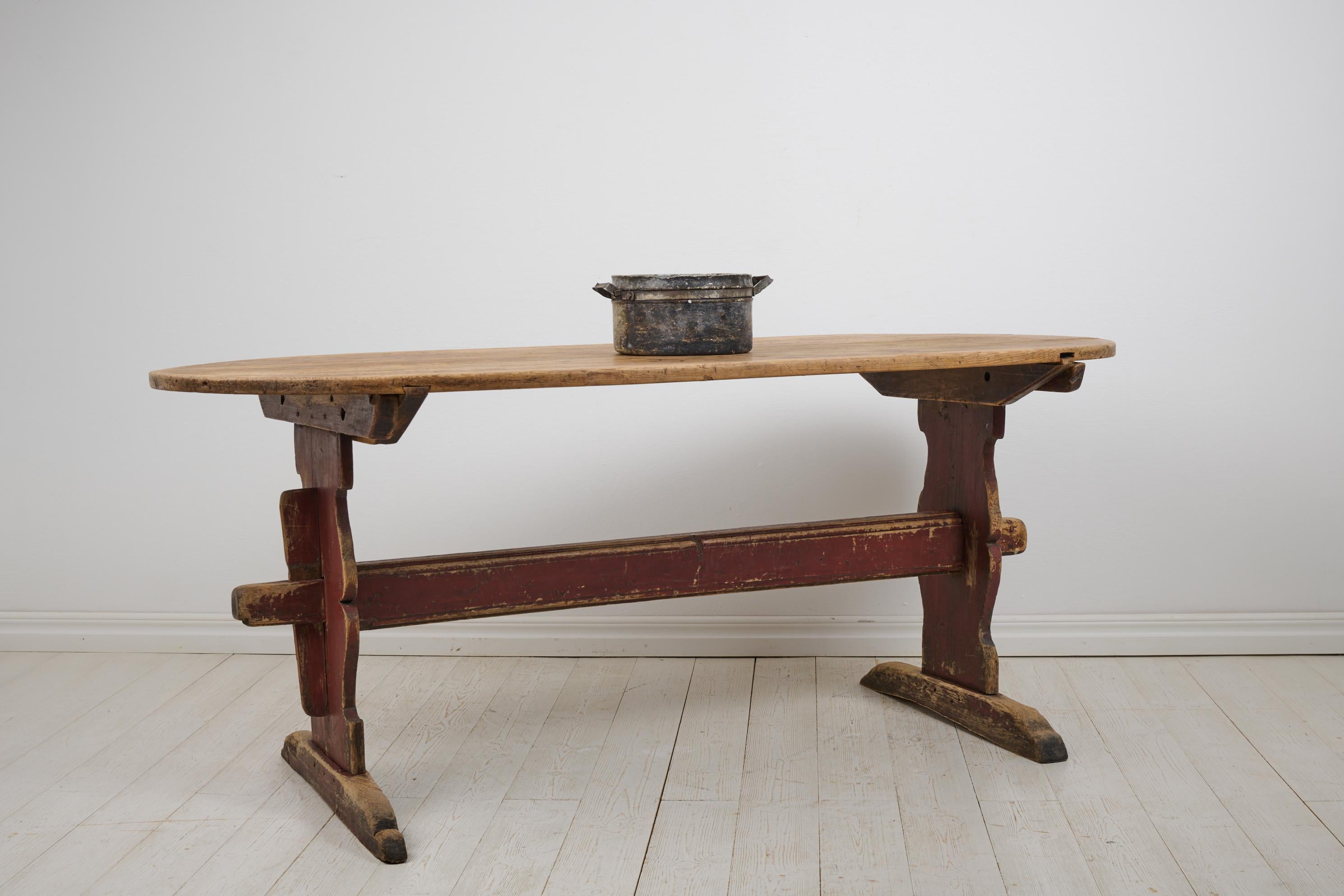 Antique Swedish Folk Art Authentic Pine Hand-Crafted Trestle Table, Dining Table In Good Condition For Sale In Kramfors, SE