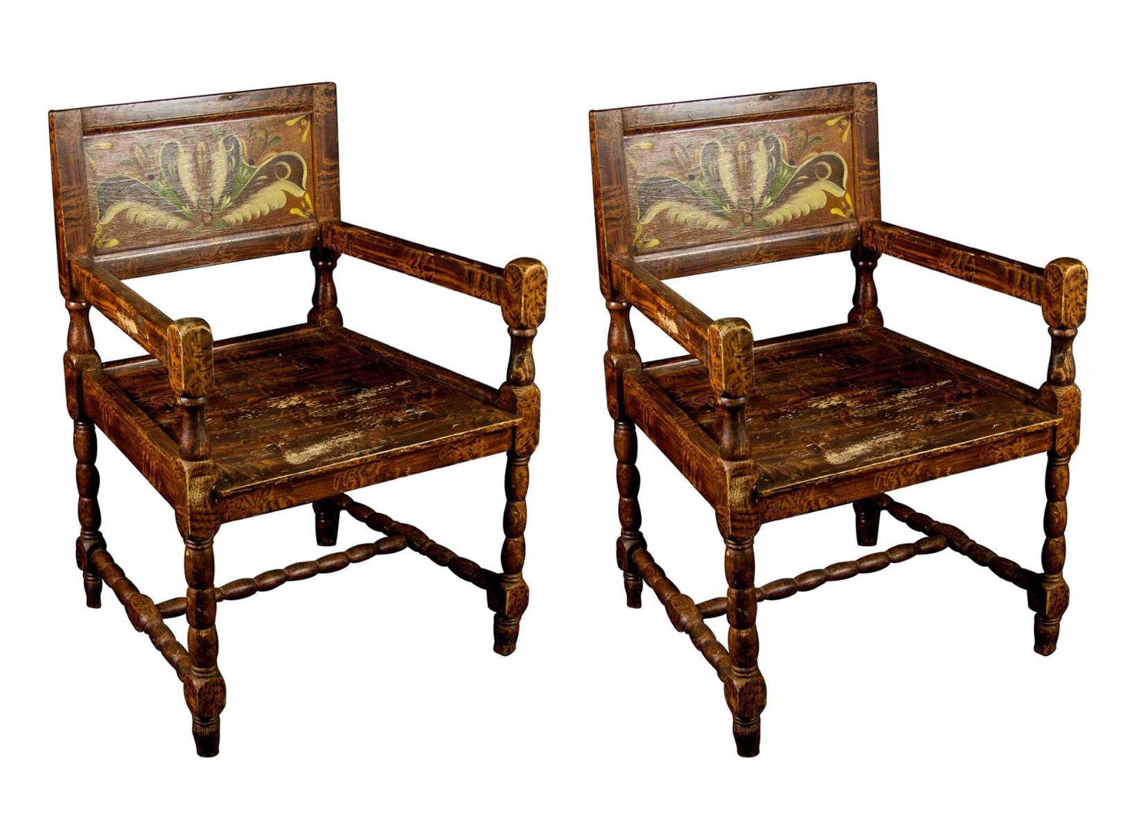 Suédois Anciennes chaises de sculpteur su�édoises d'art populaire en faux Wood Grain en vente