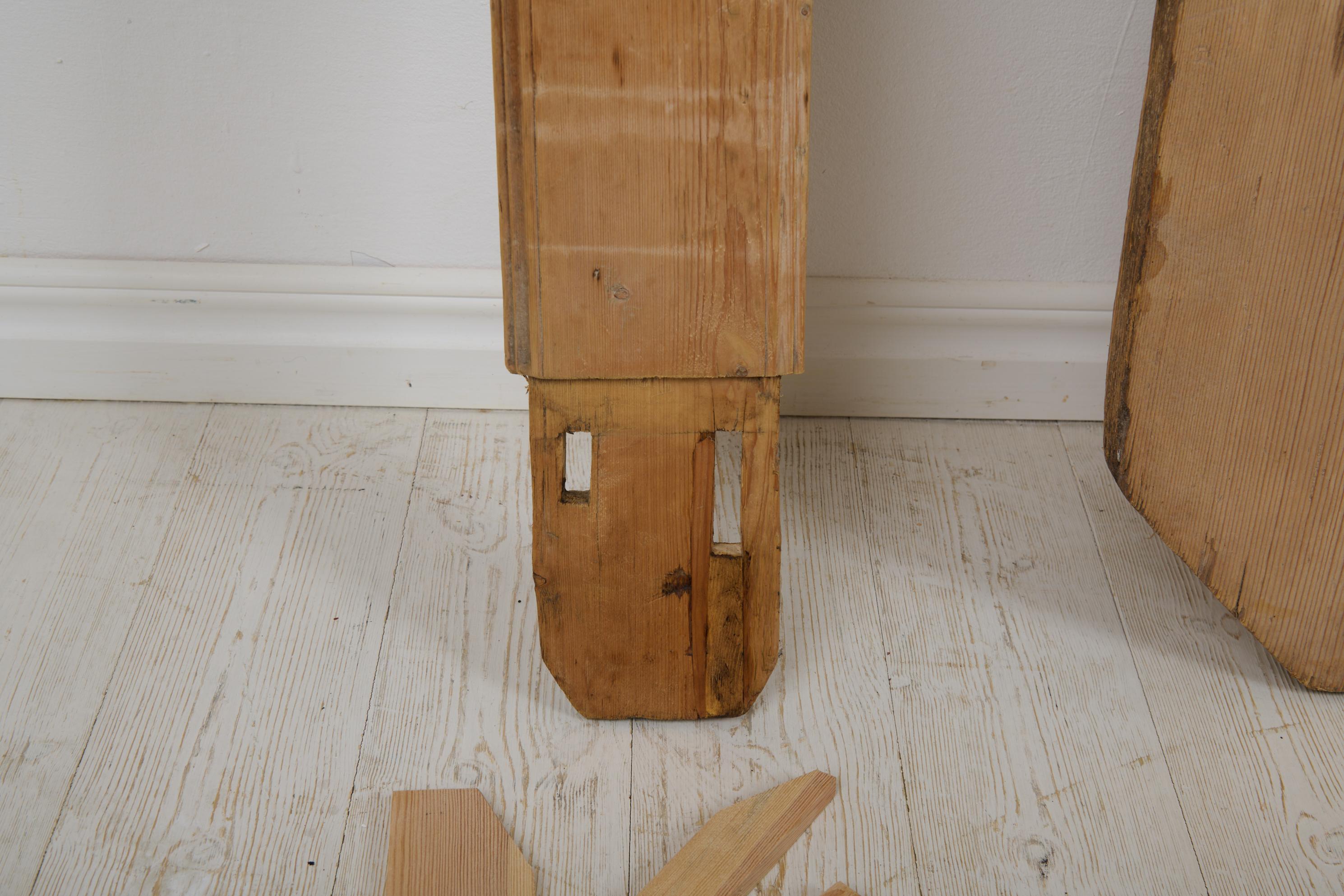 Antique Swedish Folk Art Dining Trestle Table Fit for 4-6 People in Solid Pine For Sale 6