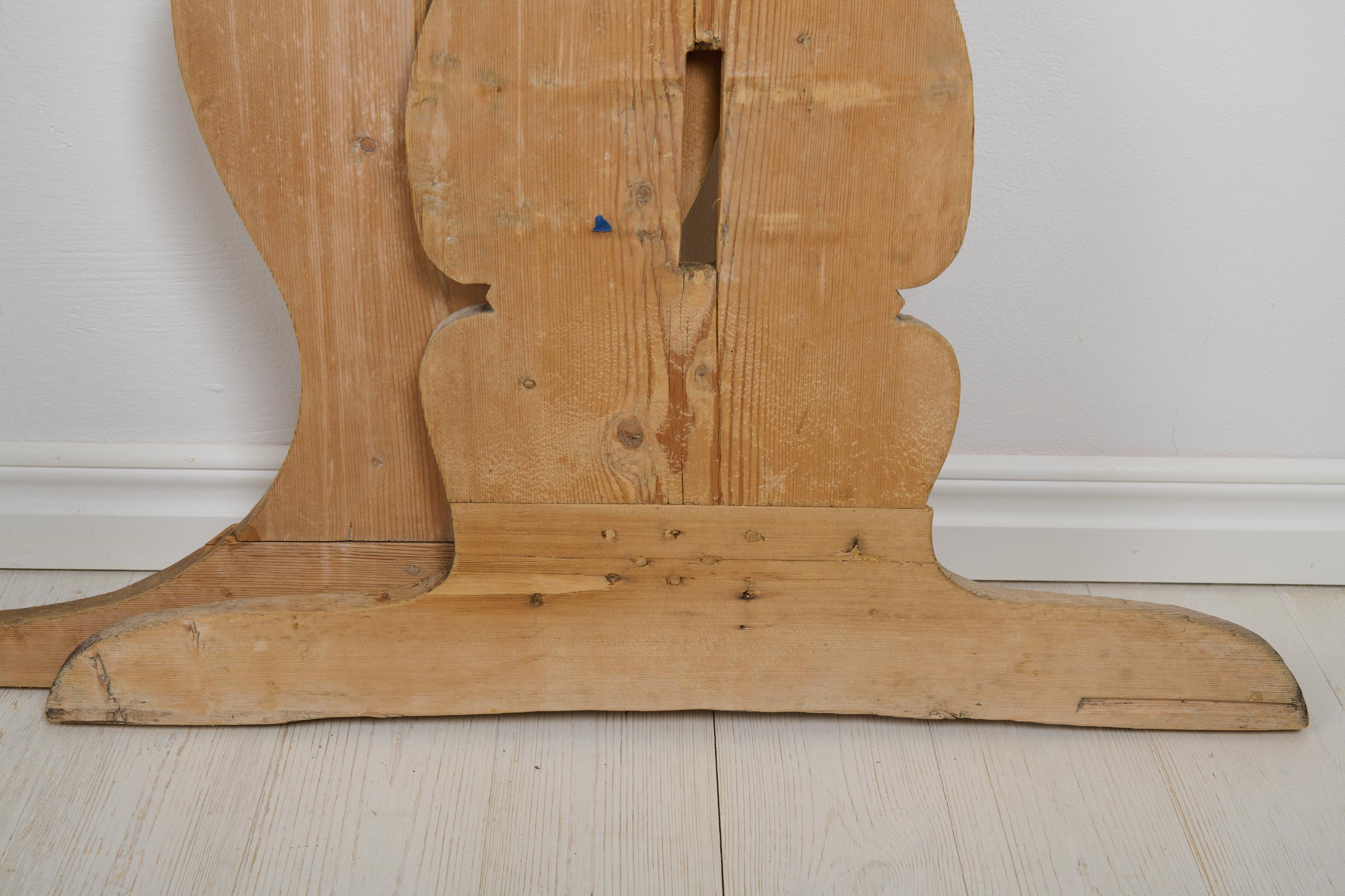 Antique Swedish Folk Art Dining Trestle Table Fit for 4-6 People in Solid Pine For Sale 4