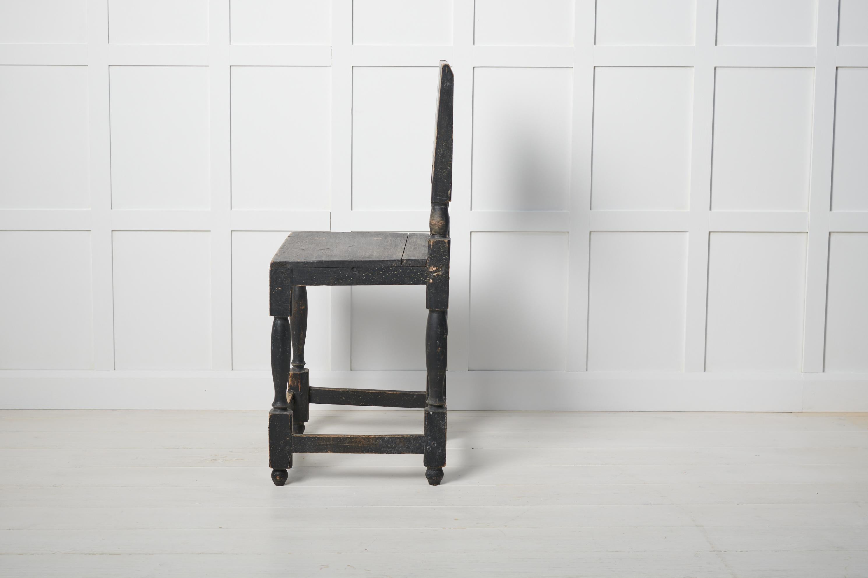 Antiker schwedischer Volkskunst-Stuhl in echtem Originalzustand  (19. Jahrhundert) im Angebot