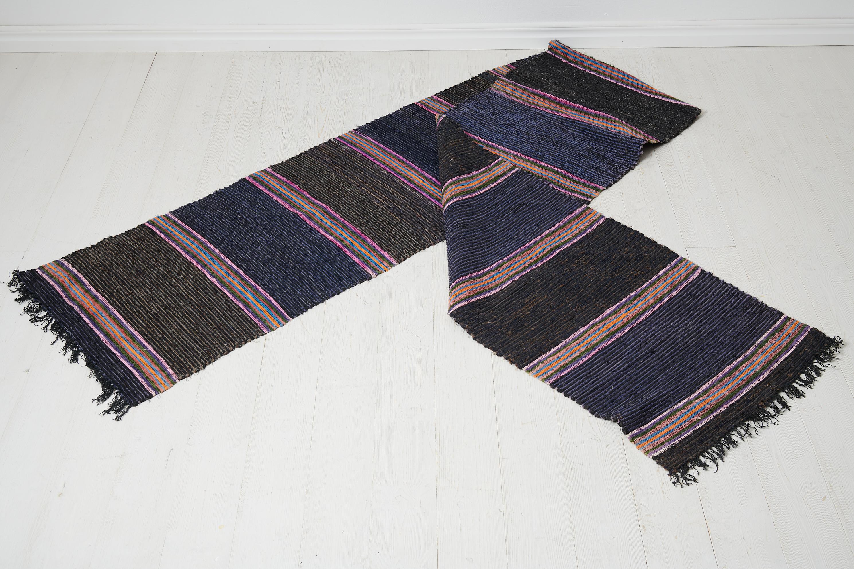 Antiker schwedischer handgewebter Volkskunst-Teppich (Schwedisch)