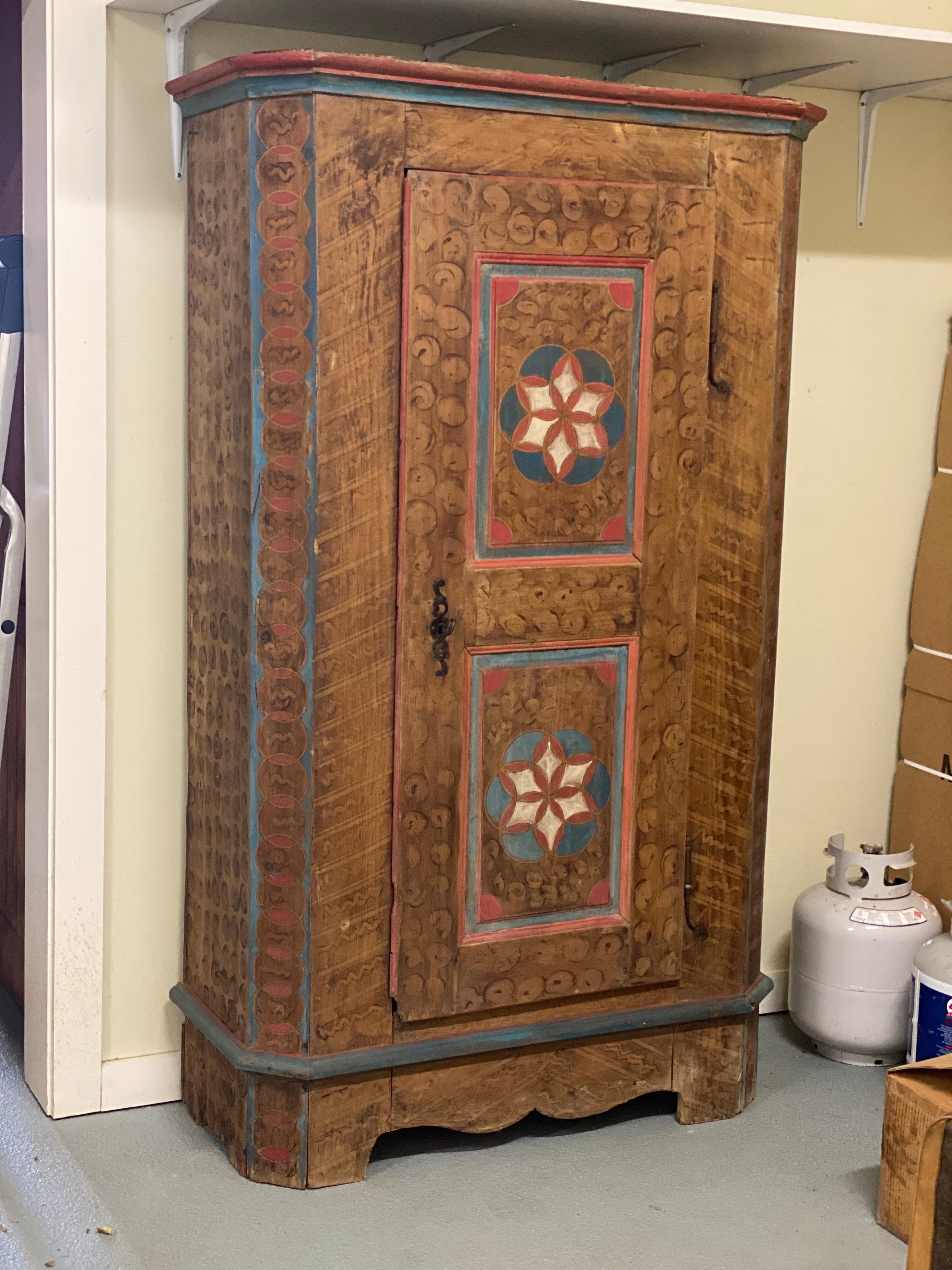 Antique Swedish Folk Art Painted Cabinet For Sale 1
