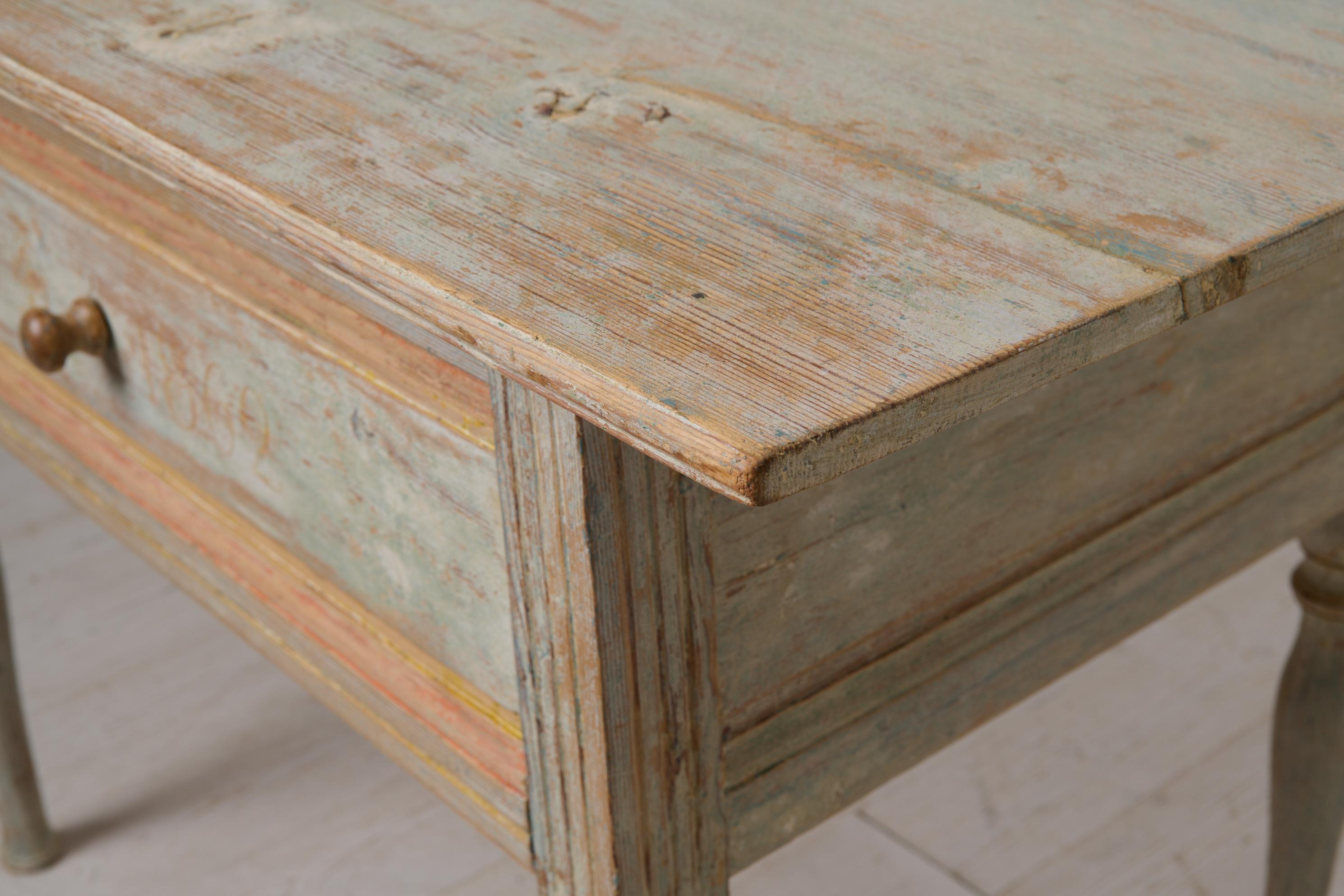 Antique Swedish Folk Art Side Table with A Large Drawer and Original Paint in vendita 2