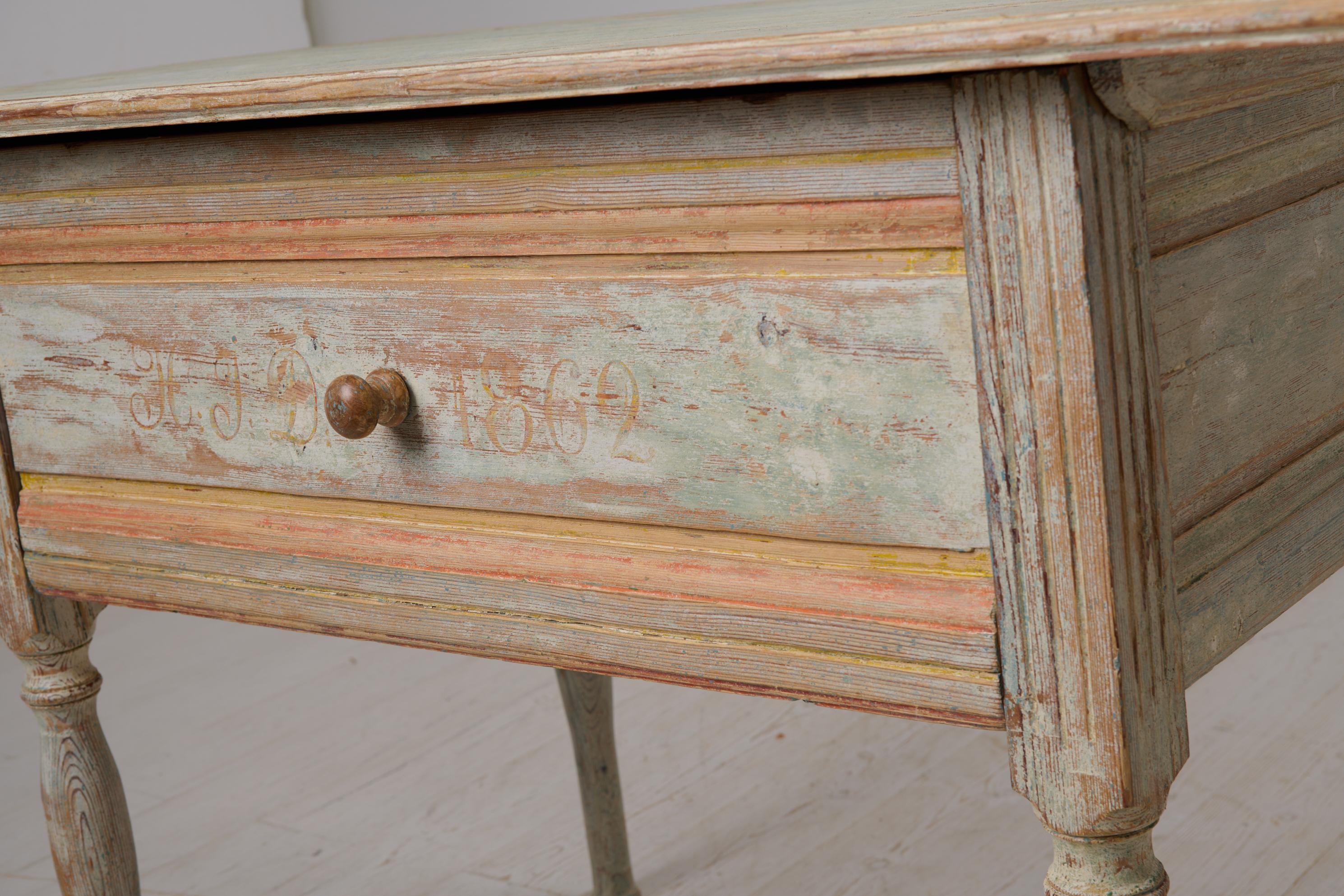 Antique Swedish Folk Art Side Table with A Large Drawer and Original Paint in vendita 1