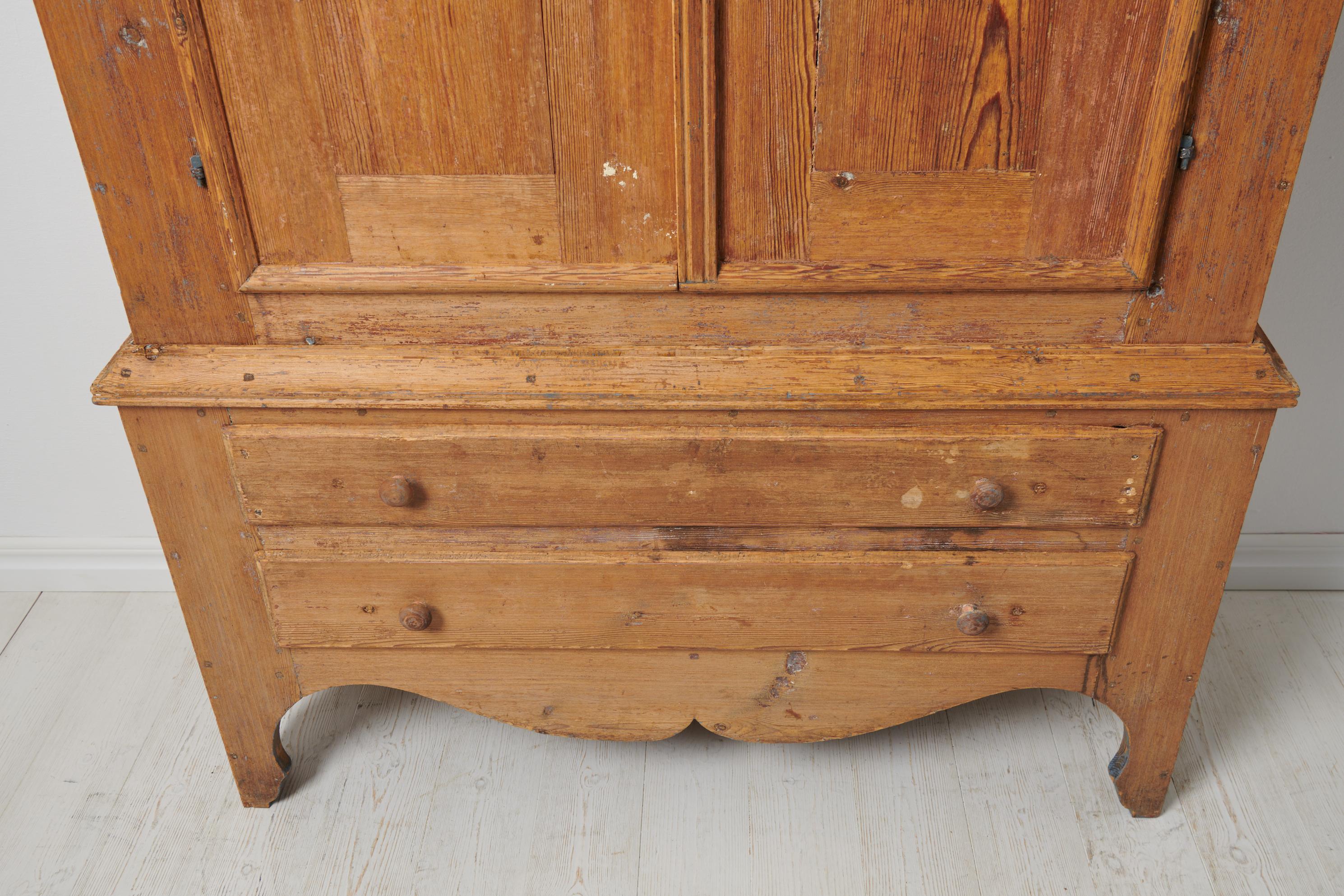 Antique Swedish Folk Art Solid Pine Cabinet  For Sale 7