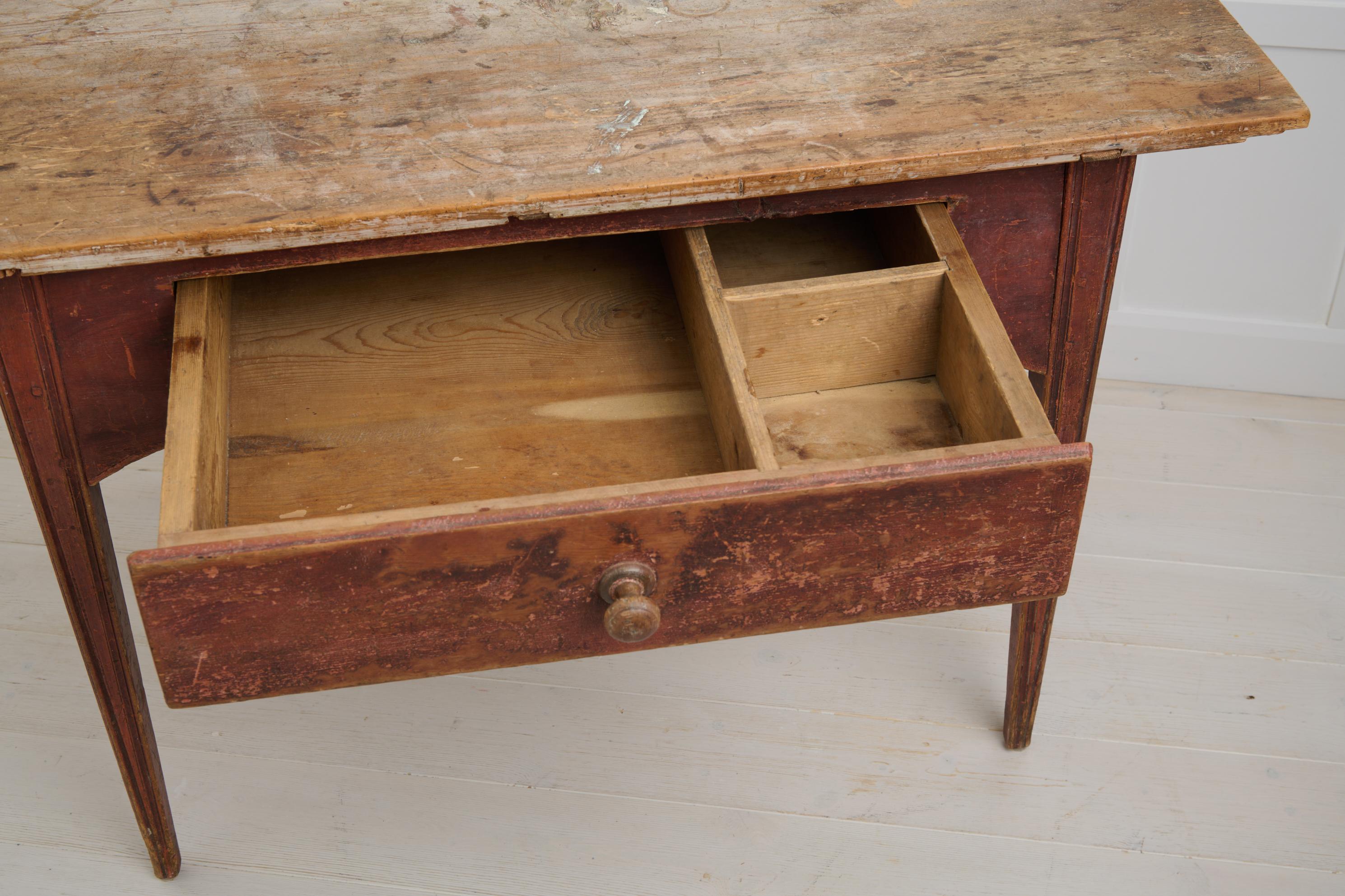 Antique Swedish Folk Art Table in Gustavian Style, Drawer and Charming Patina 5