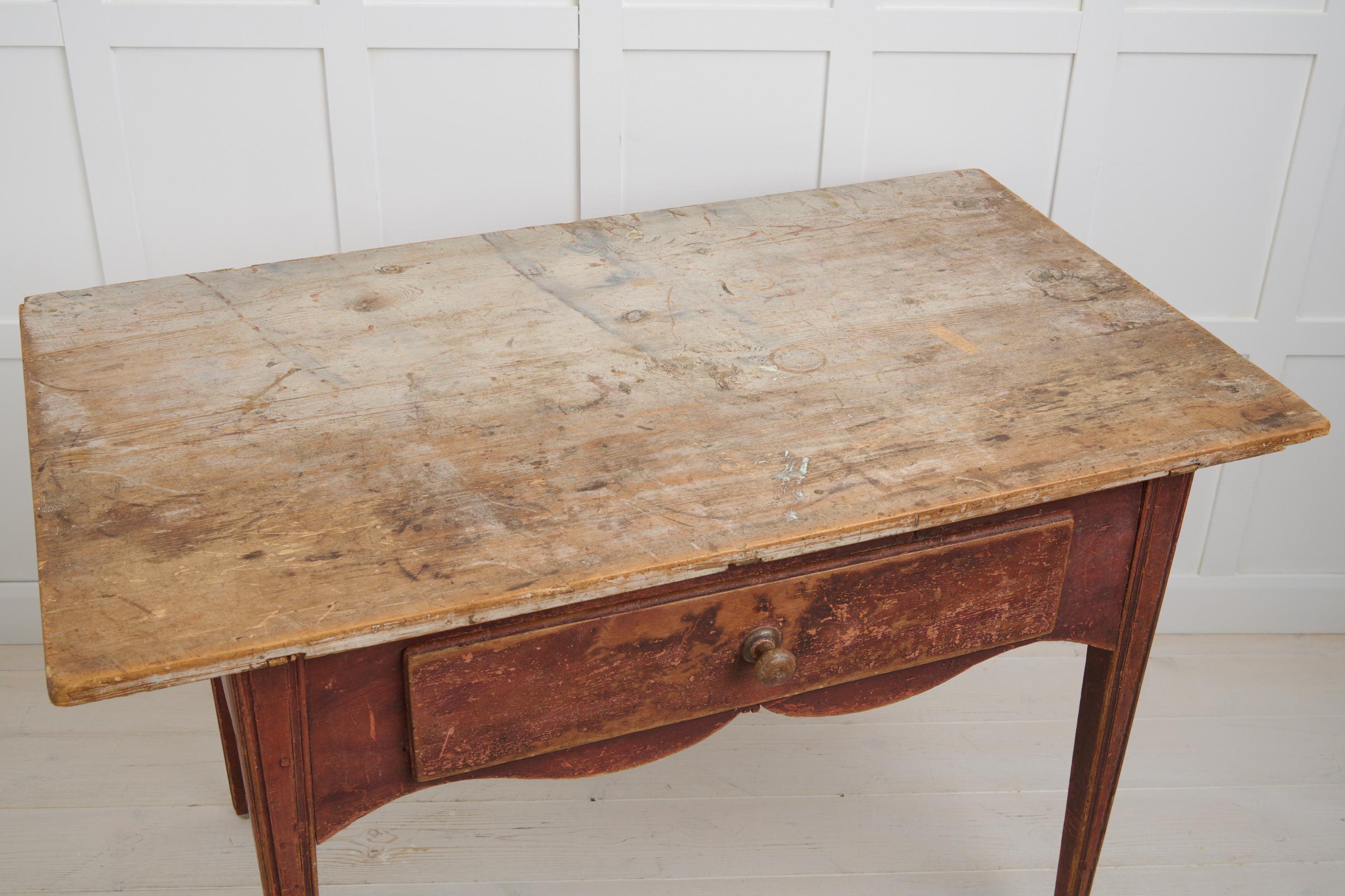 Antique Swedish Folk Art Table in Gustavian Style, Drawer and Charming Patina 3