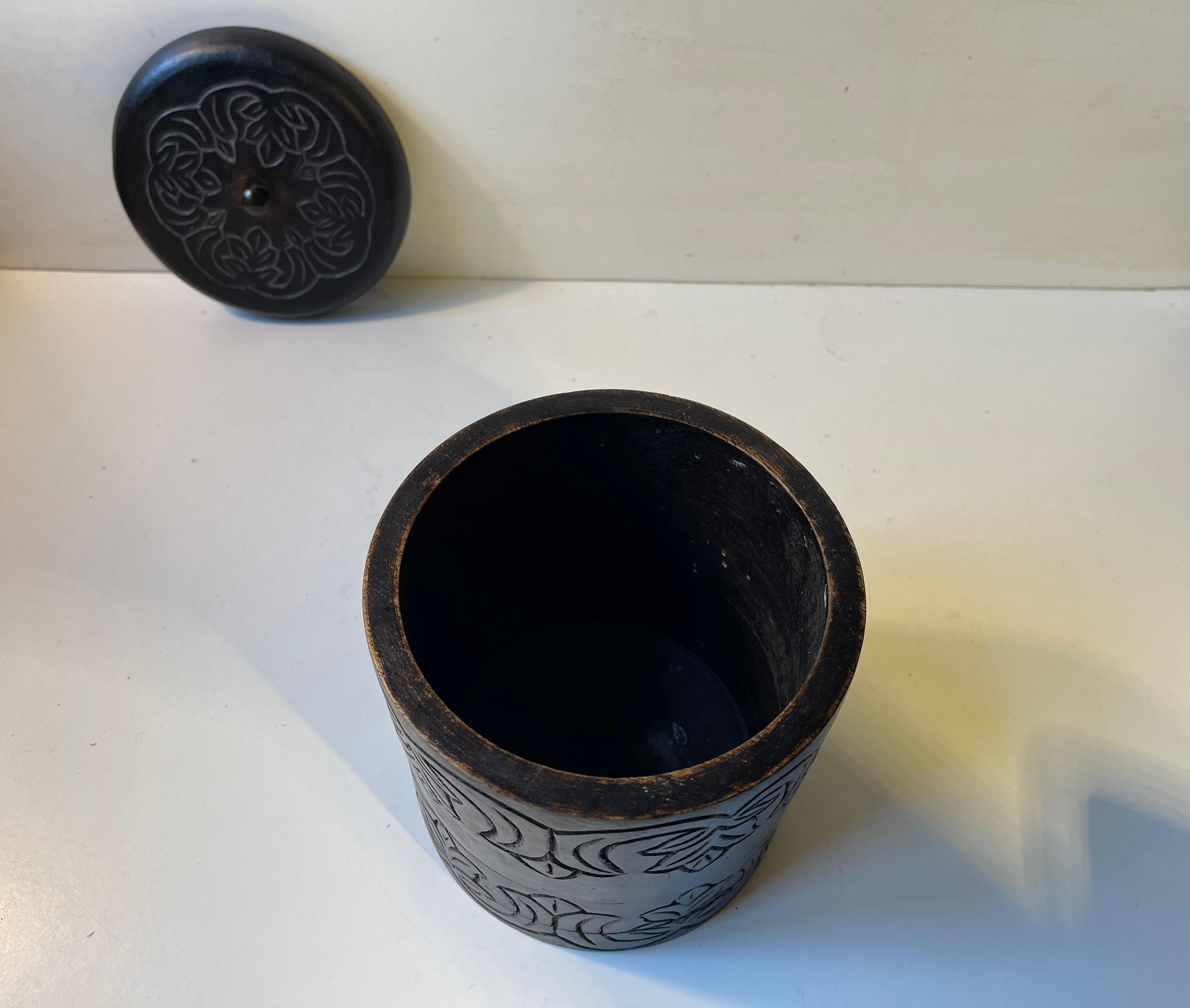 XIXe siècle Antique boîte à thé en bois sculpté suédois, 19e siècle en vente
