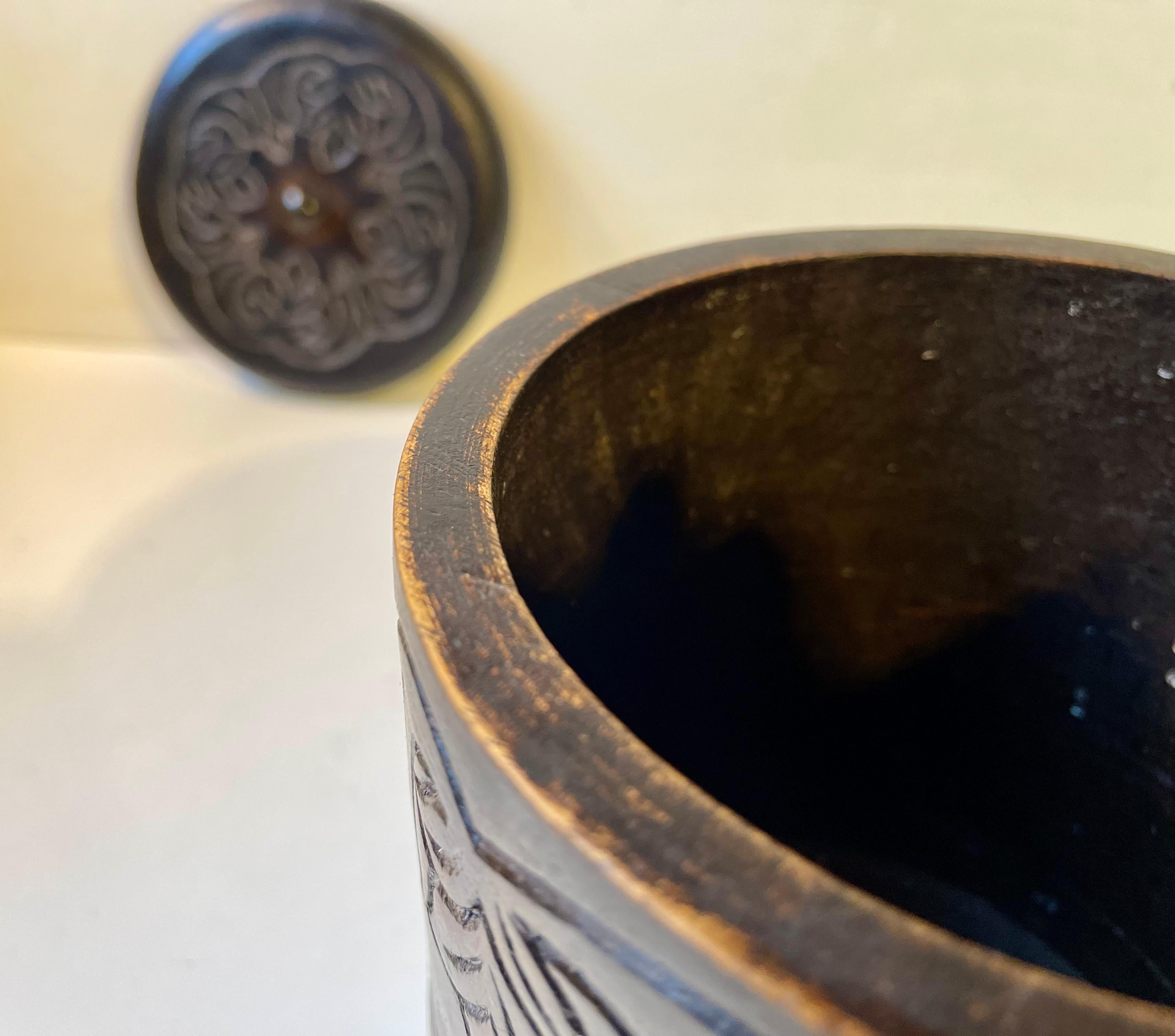 Antique boîte à thé en bois sculpté suédois, 19e siècle en vente 1