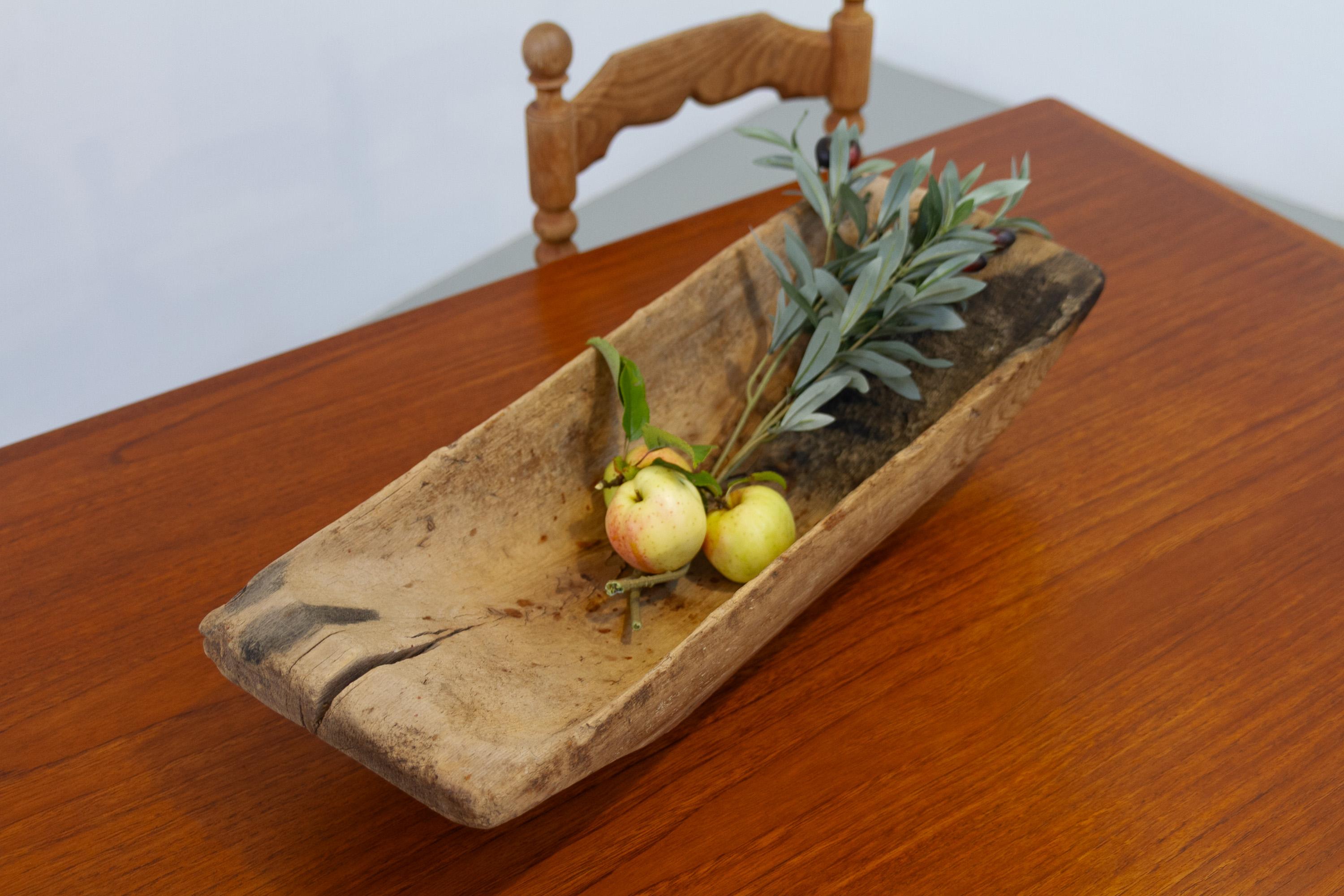 Antico abbeveratoio in legno di arte popolare svedese, fine '800. in vendita 13