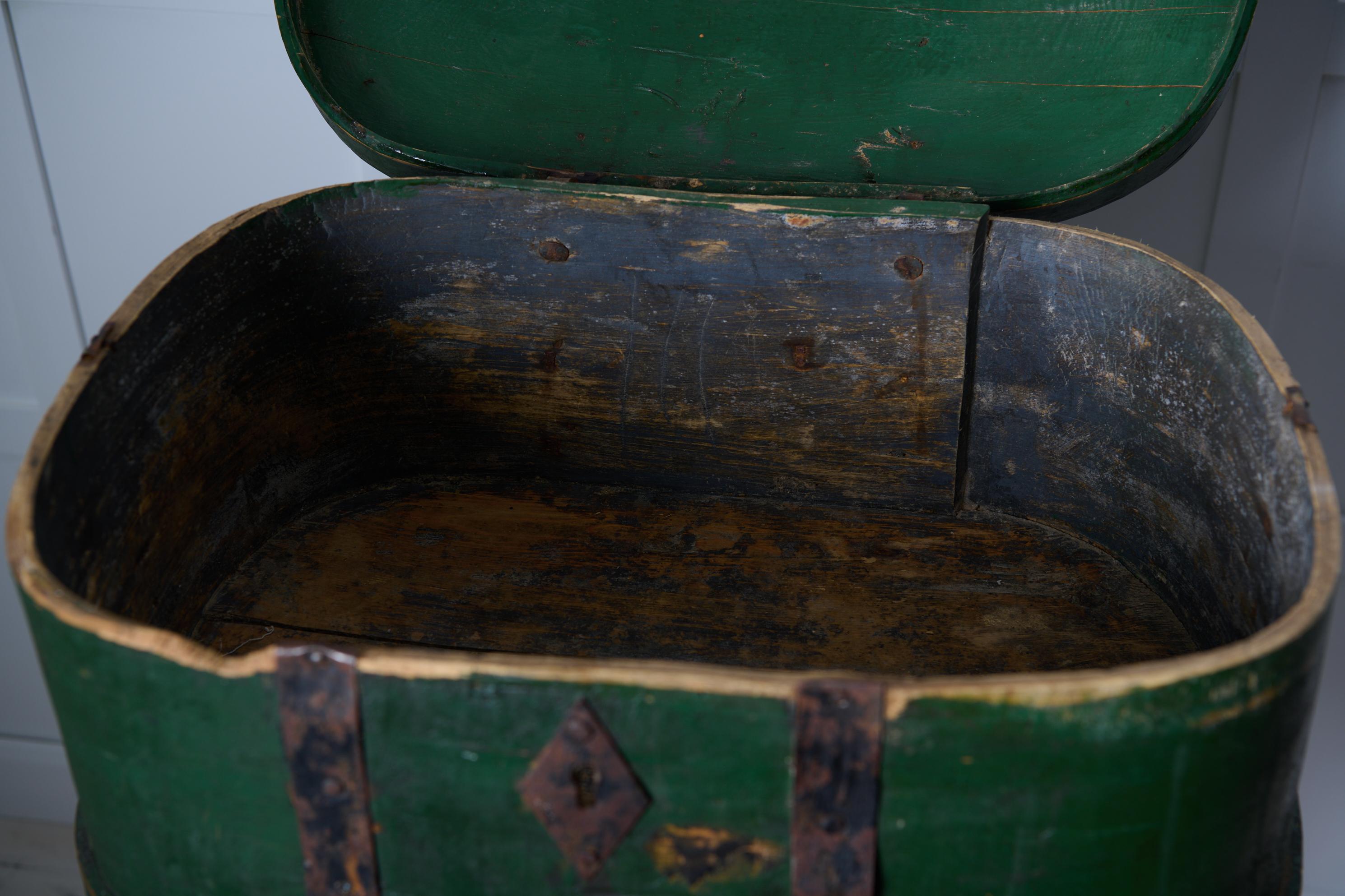 Antiguo Forskrin sueco, caja de viaje de arte popular del siglo XVIII, estado original en venta 1