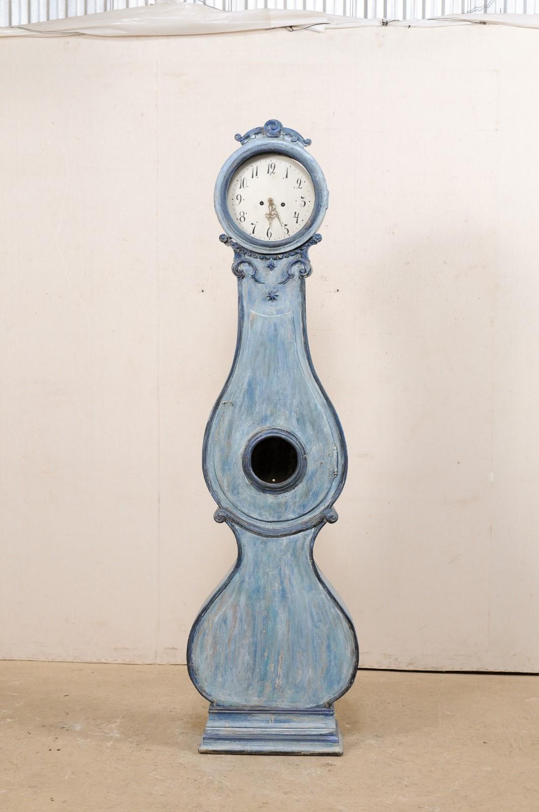 Antique Swedish Fryksdahl Grandfather Clock w/Shapely Body in Blue Hues In Good Condition In Atlanta, GA