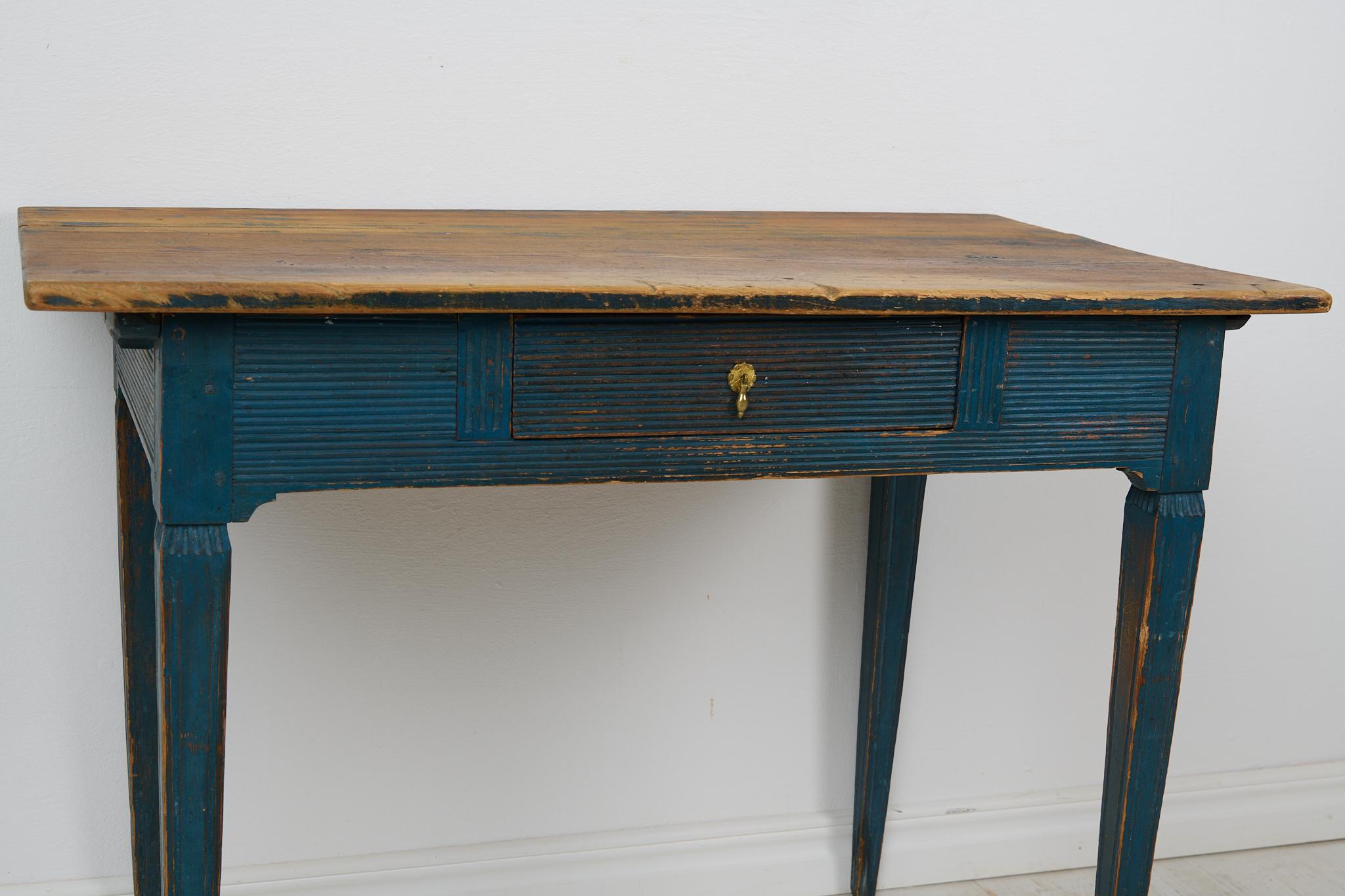 Antique Swedish Genuine Desk with Original Paint from the Gustavian Period 7