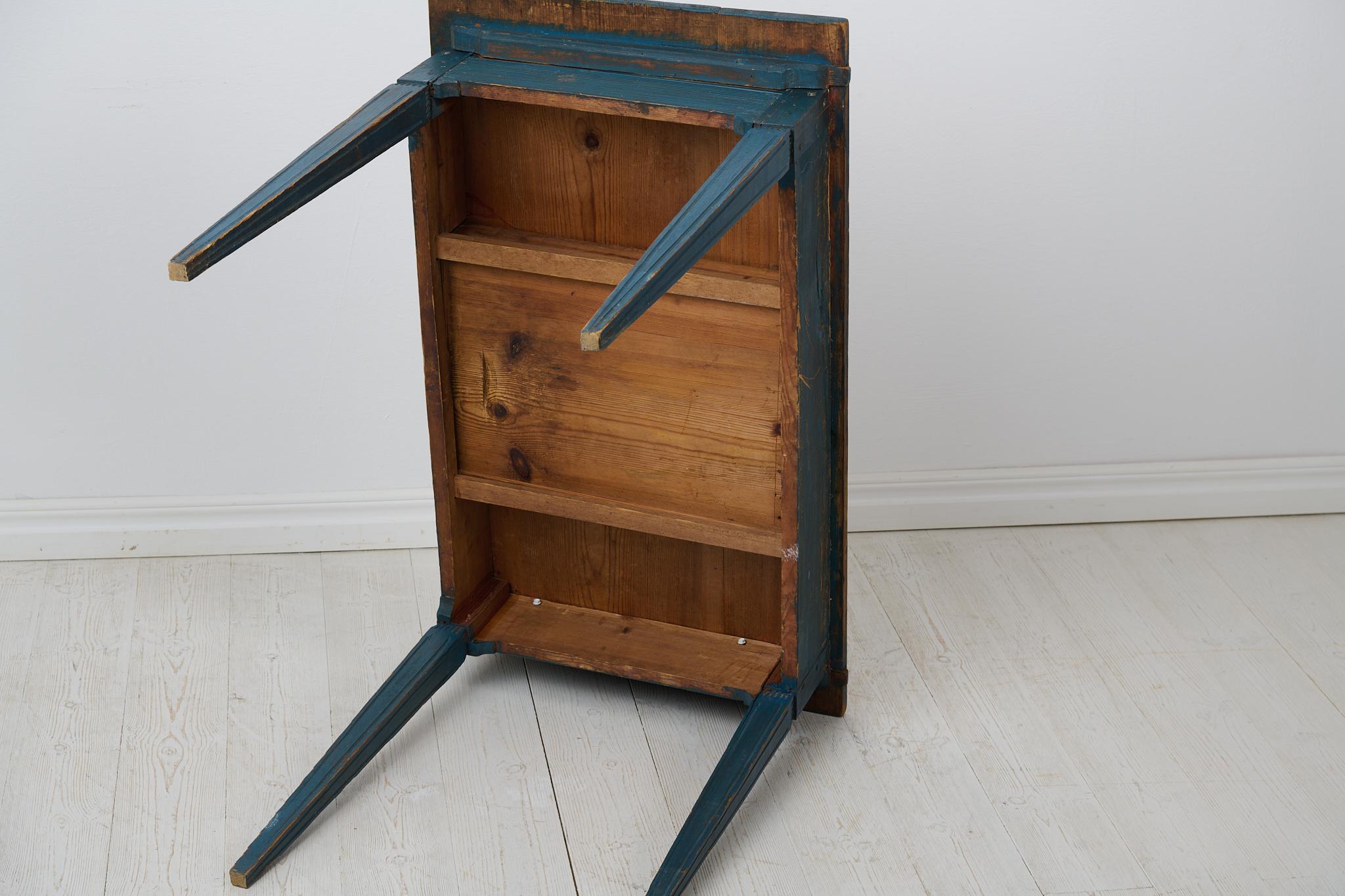 Antique Swedish Genuine Desk with Original Paint from the Gustavian Period 3
