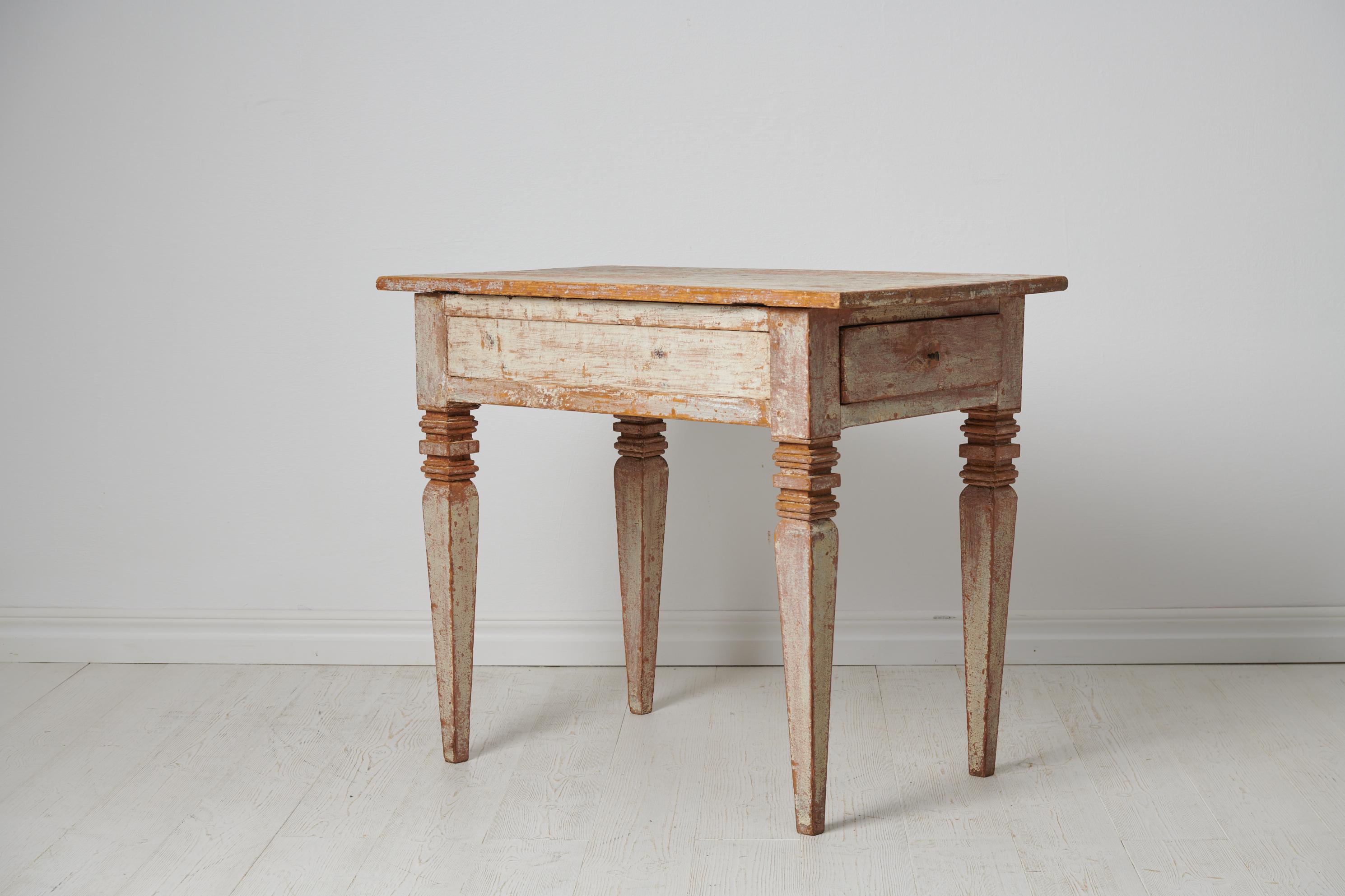 Fait main Petite table néoclassique suédoise ancienne authentique de style gustavien en vente