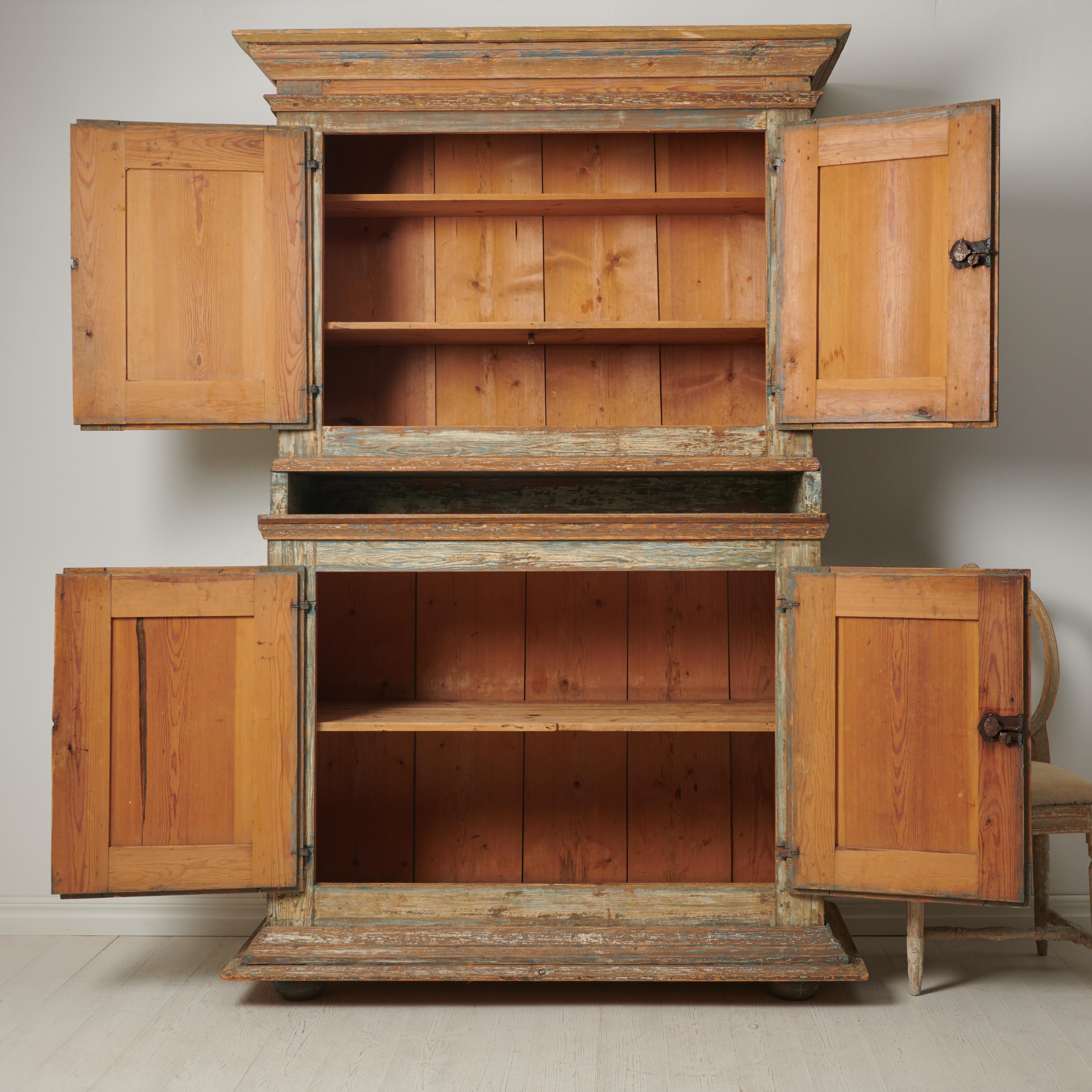 Antique Swedish Genuine Handmade Baroque Cabinet  In Good Condition For Sale In Kramfors, SE