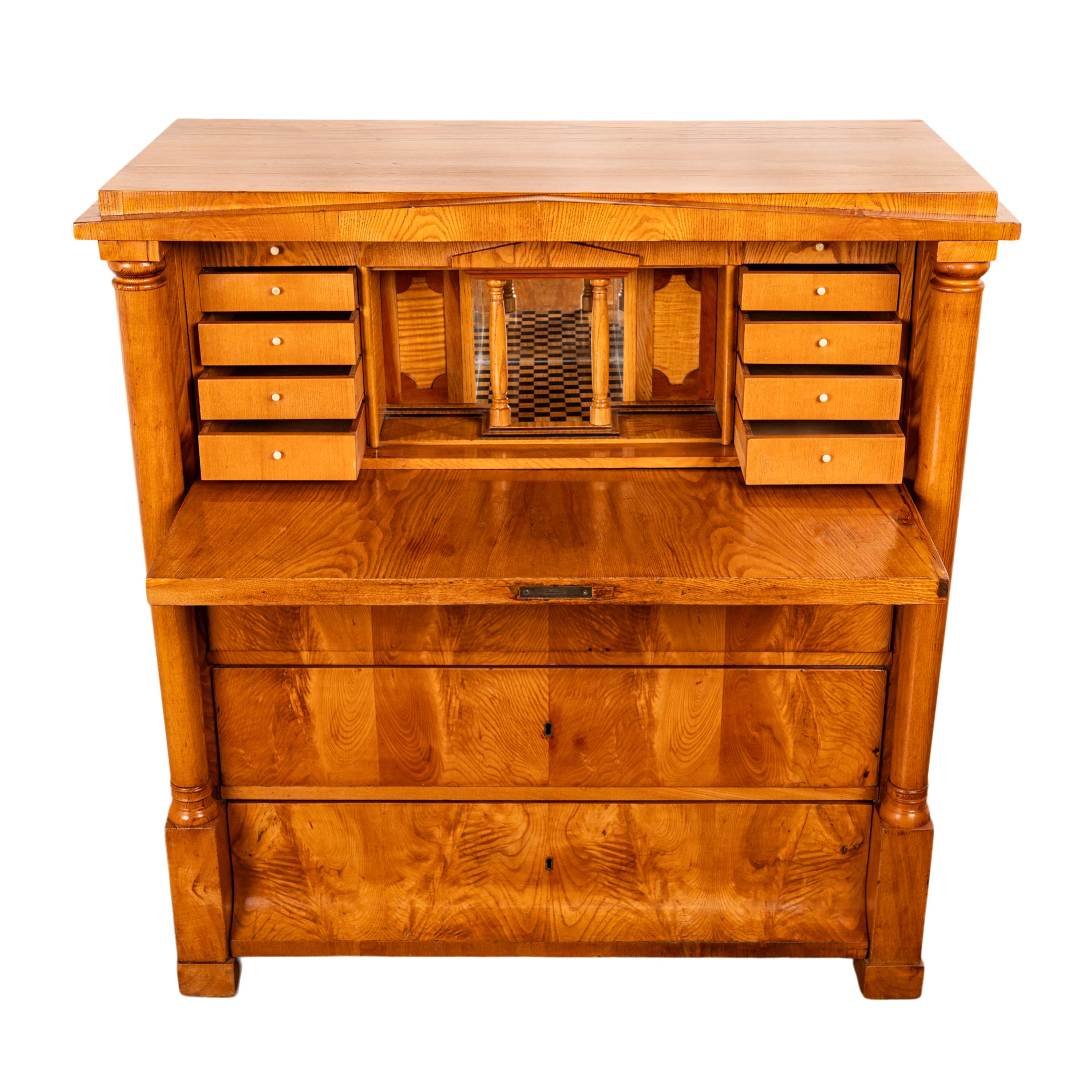Antique Swedish Golden Ash Biedermeier Secretary Chest Dresser Desk inlaid 1820 For Sale 5